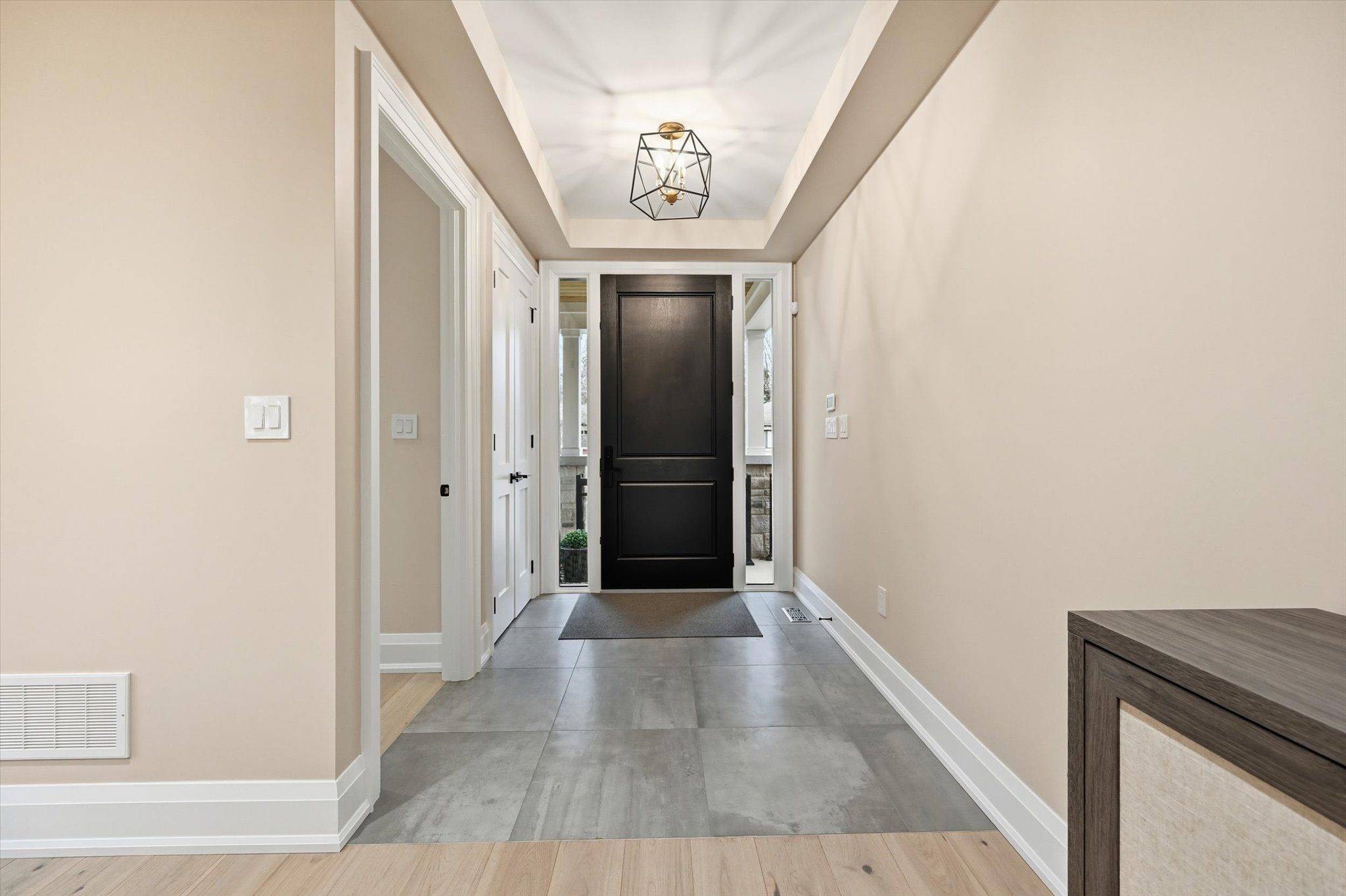 Burlington, ON L7R 1R2,2229 Tallman AVE