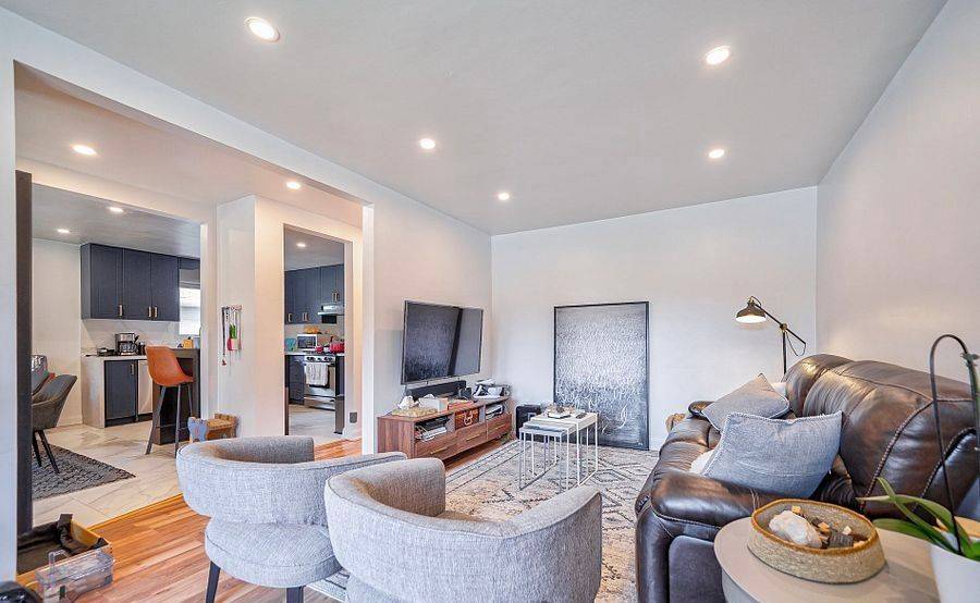 Mississauga, ON L5G 2A7,567 Atwater AVE