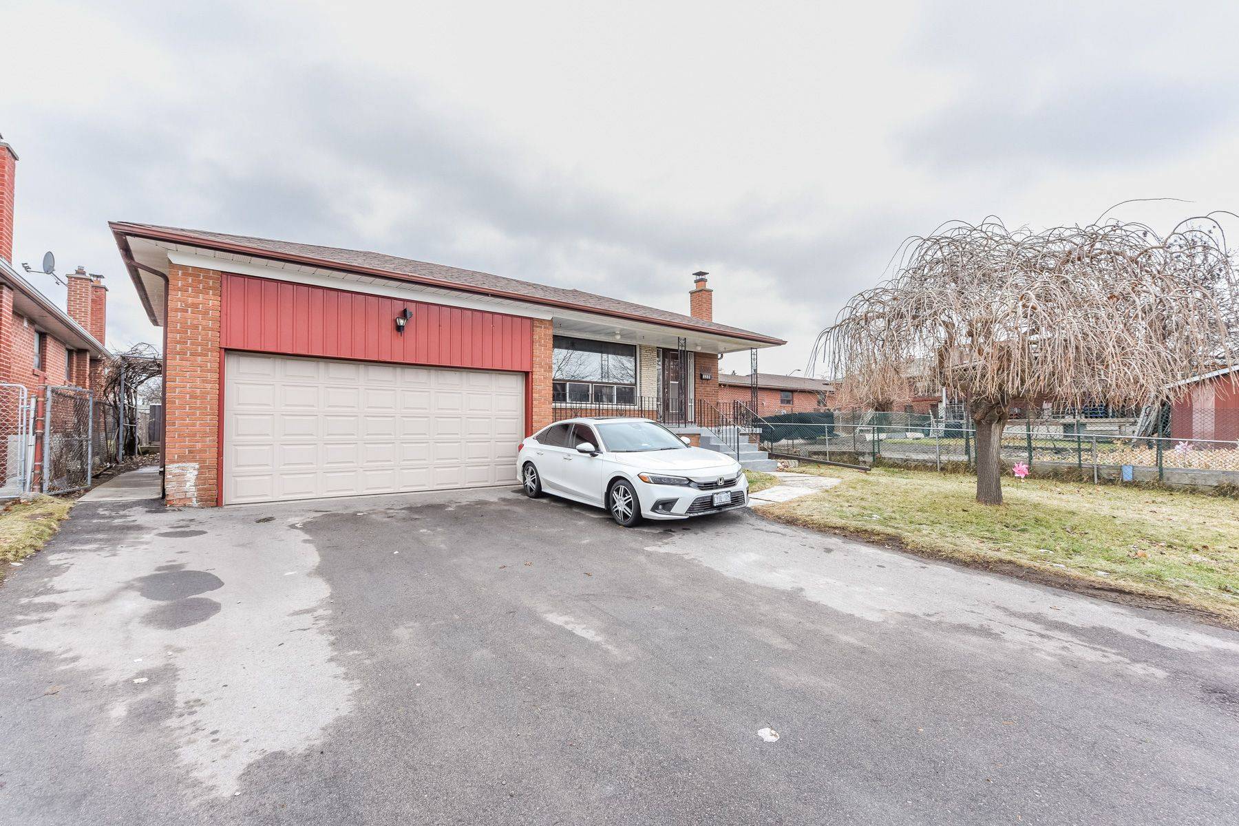 Mississauga, ON L4T 1W9,3359 Lehigh CRES