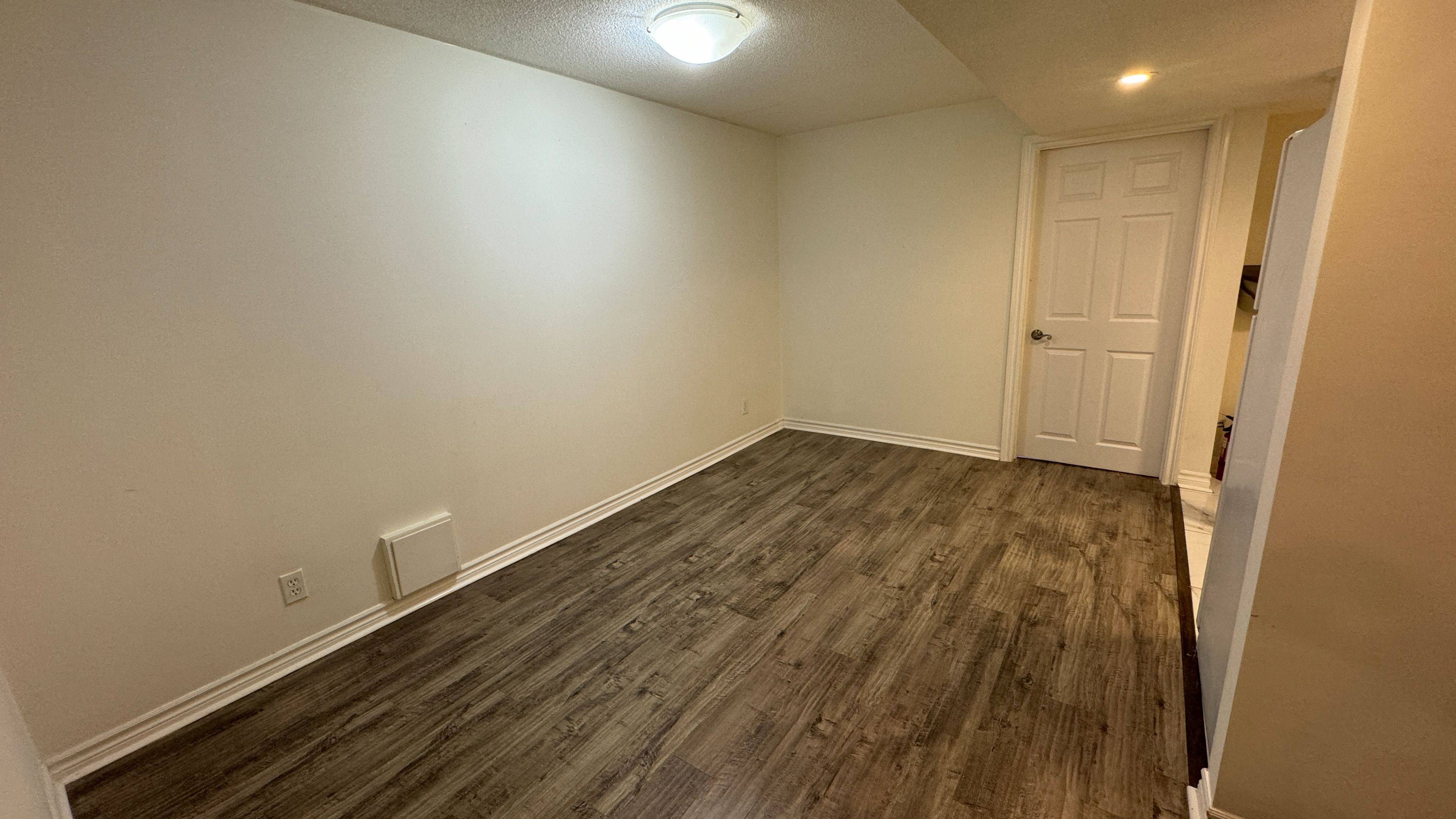 Mississauga, ON L5M 0G5,5464 Tenth Line W #BSMT