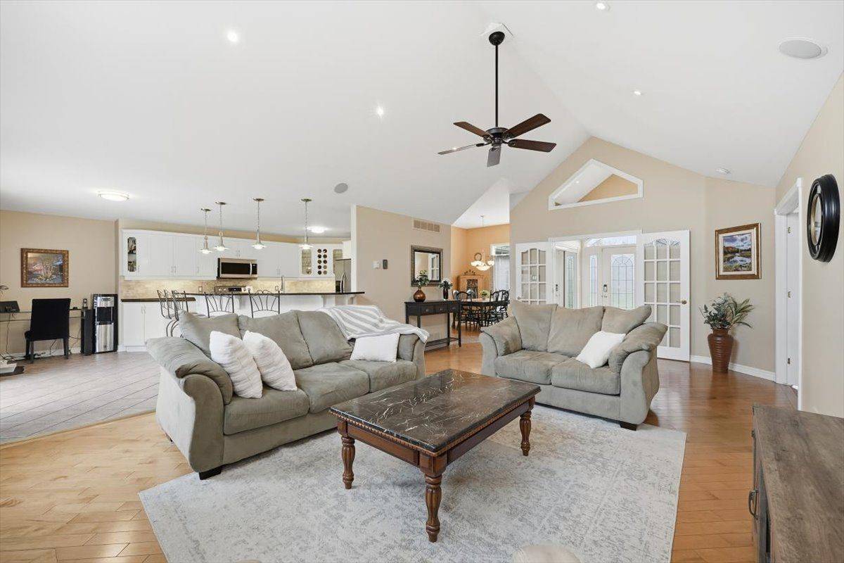 Orleans - Cumberland And Area, ON K4C 1R7,1147 Fieldown ST