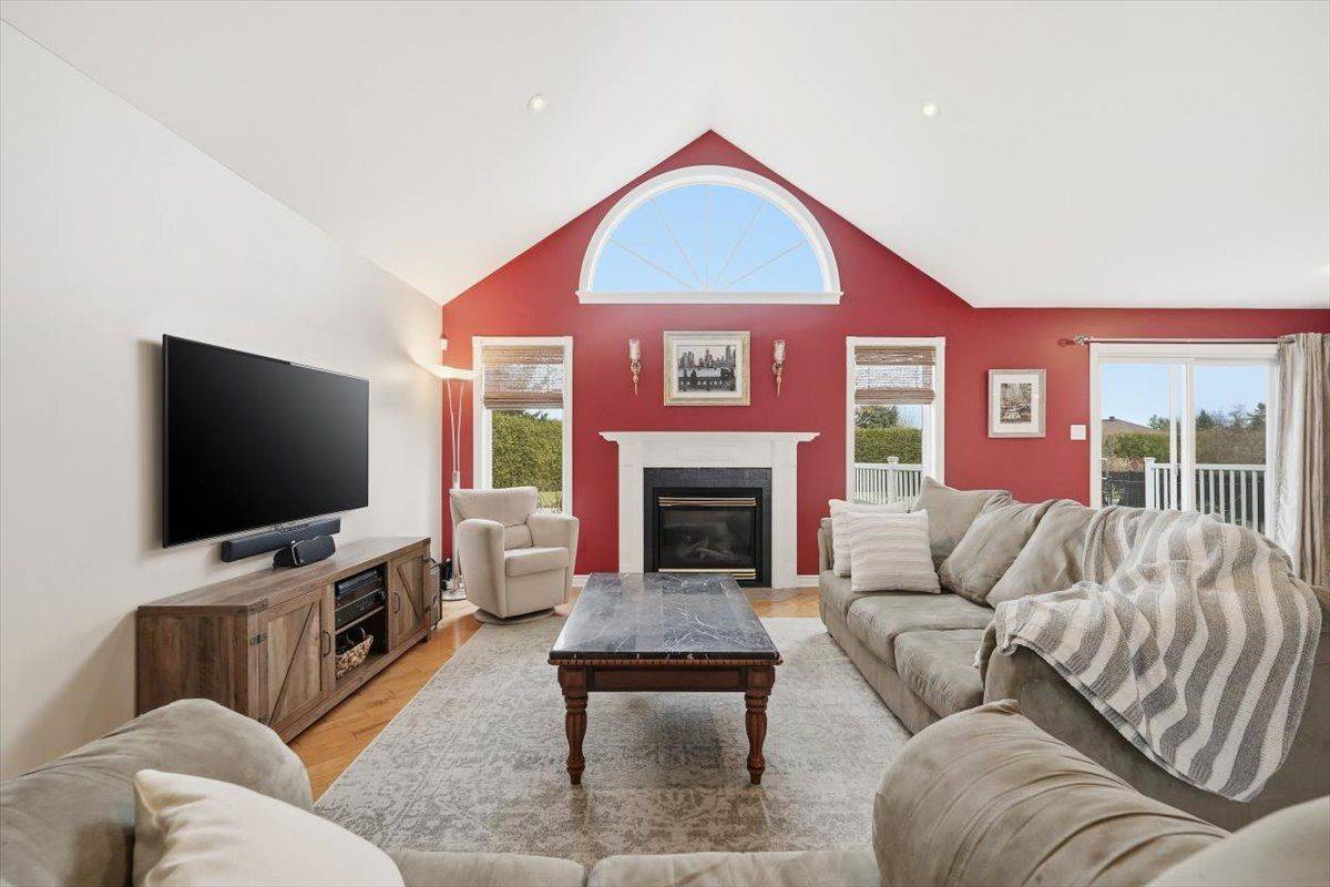 Orleans - Cumberland And Area, ON K4C 1R7,1147 Fieldown ST