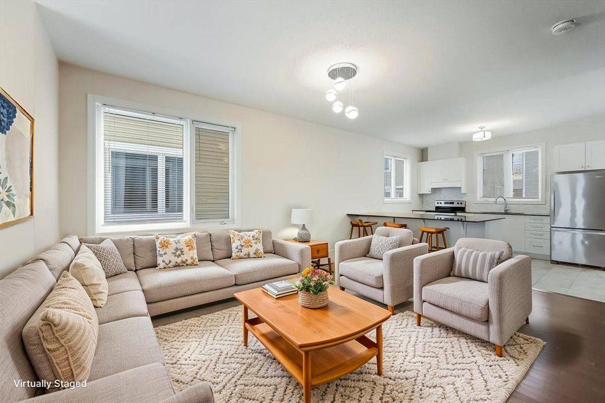 Orleans - Convent Glen And Area, ON K1W 0M5,504 Loury ROW