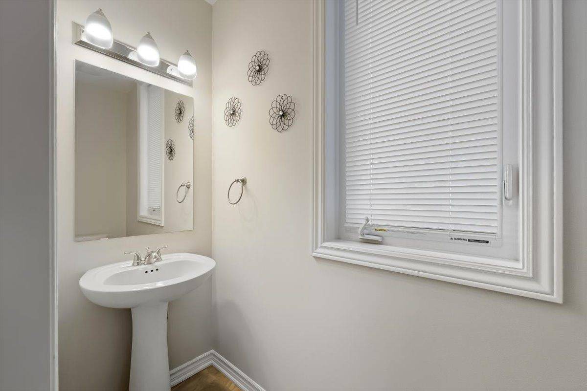 Orleans - Convent Glen And Area, ON K1W 0M5,504 Loury ROW