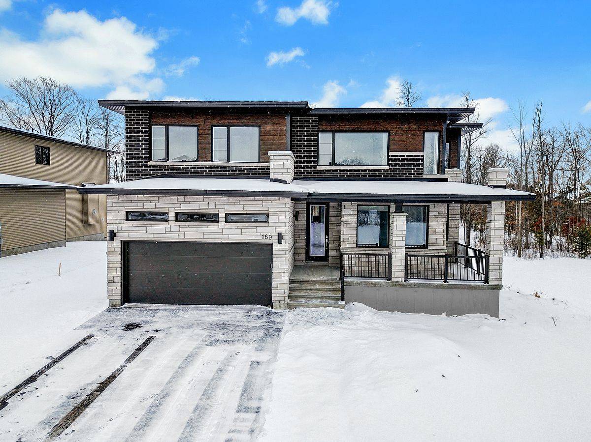 Mississippi Mills, ON K0A 1L0,169 Frank Fisher CRES