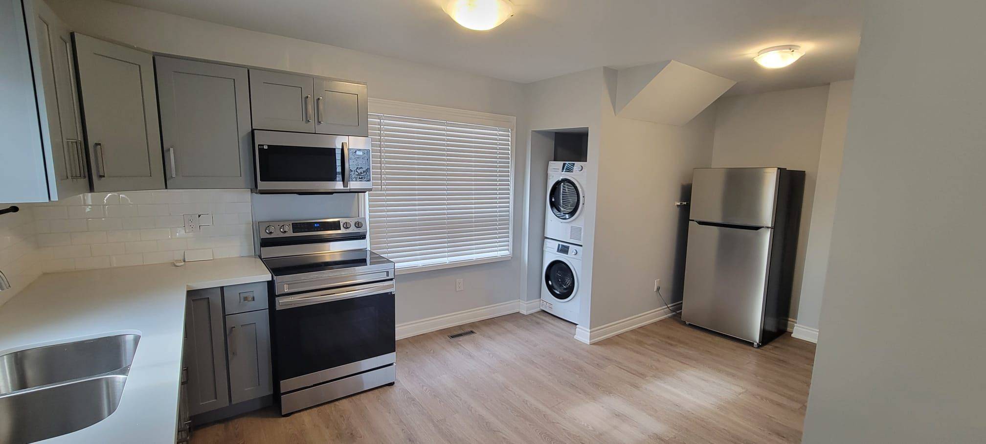 Welland, ON L3B 4J5,27 Lasalle(Main unit) ST E