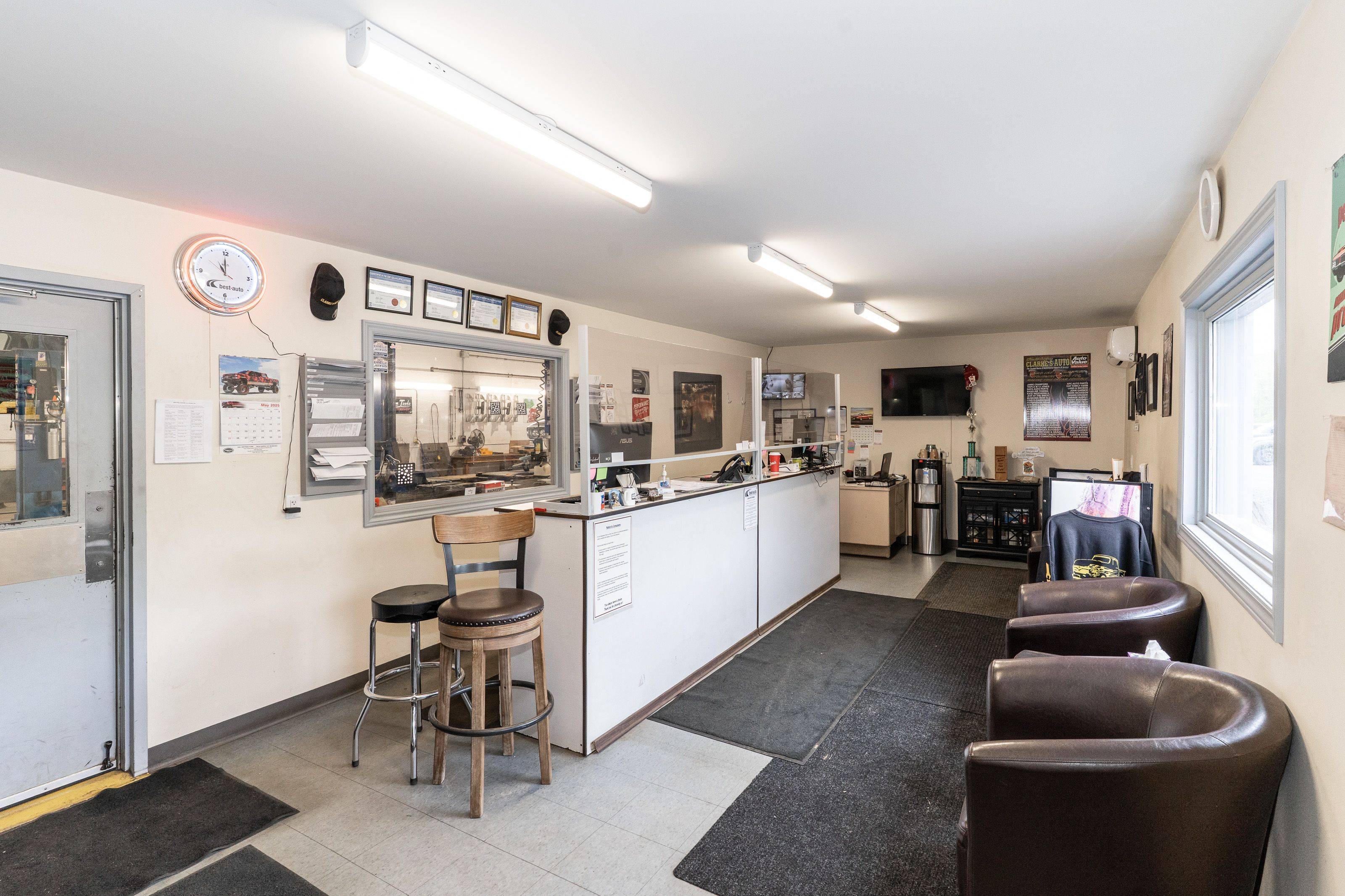 Huntsville, ON P1H 2J2,492 Old Ferguson RD E