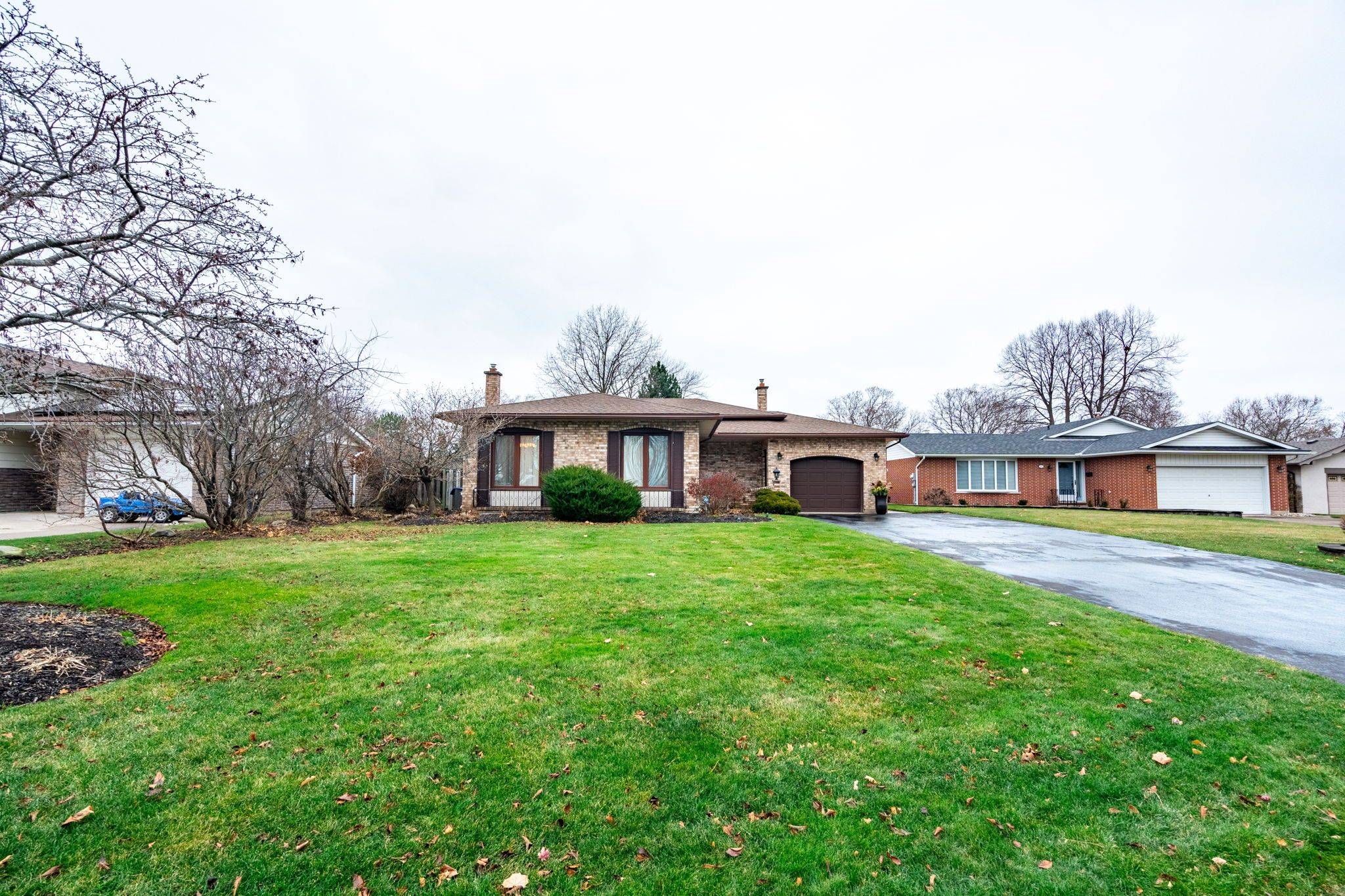 St. Catharines, ON L2N 4B7,9 Royal Oak DR