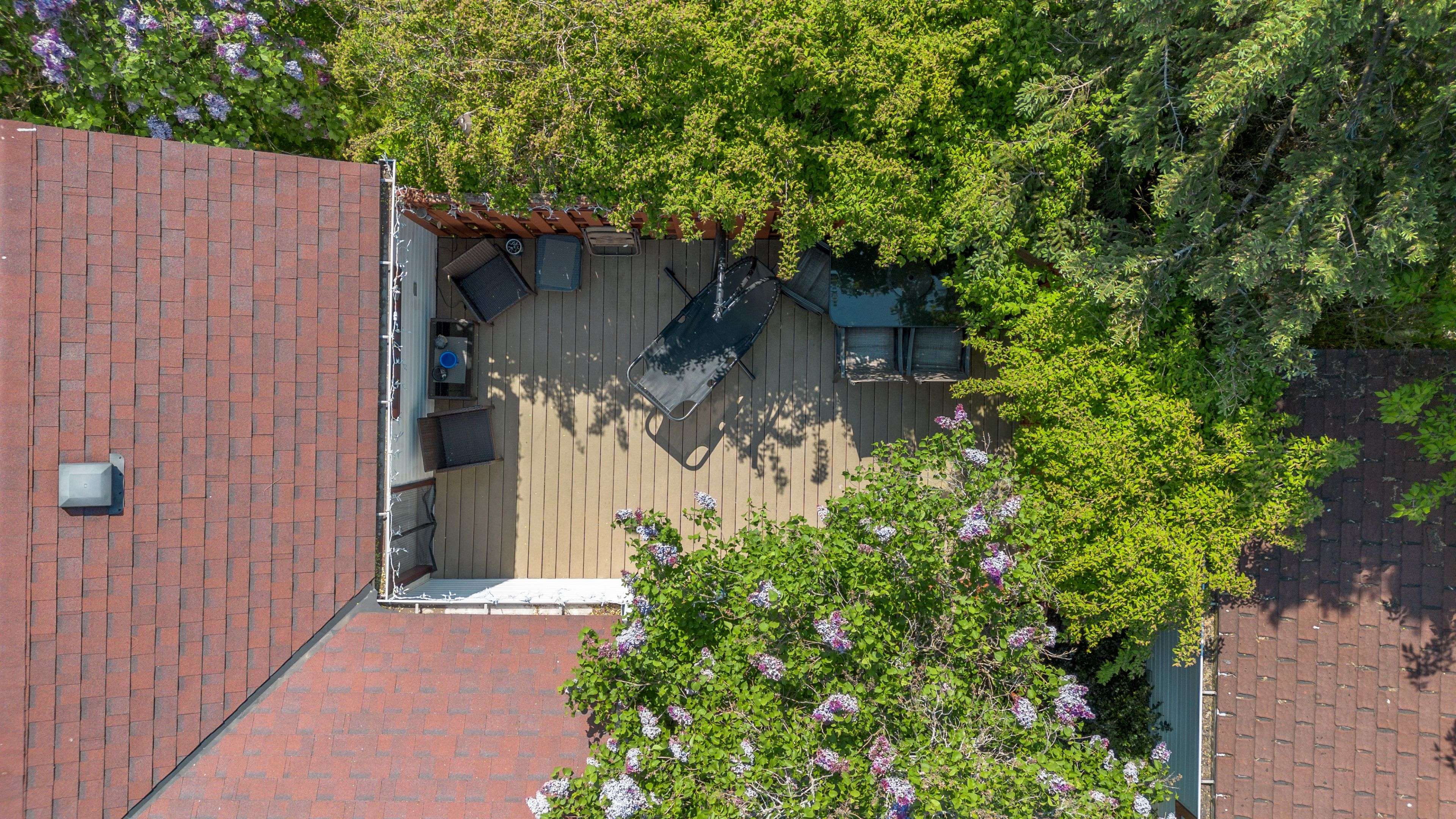 Niagara Falls, ON L2H 1E8,7962 Booth ST