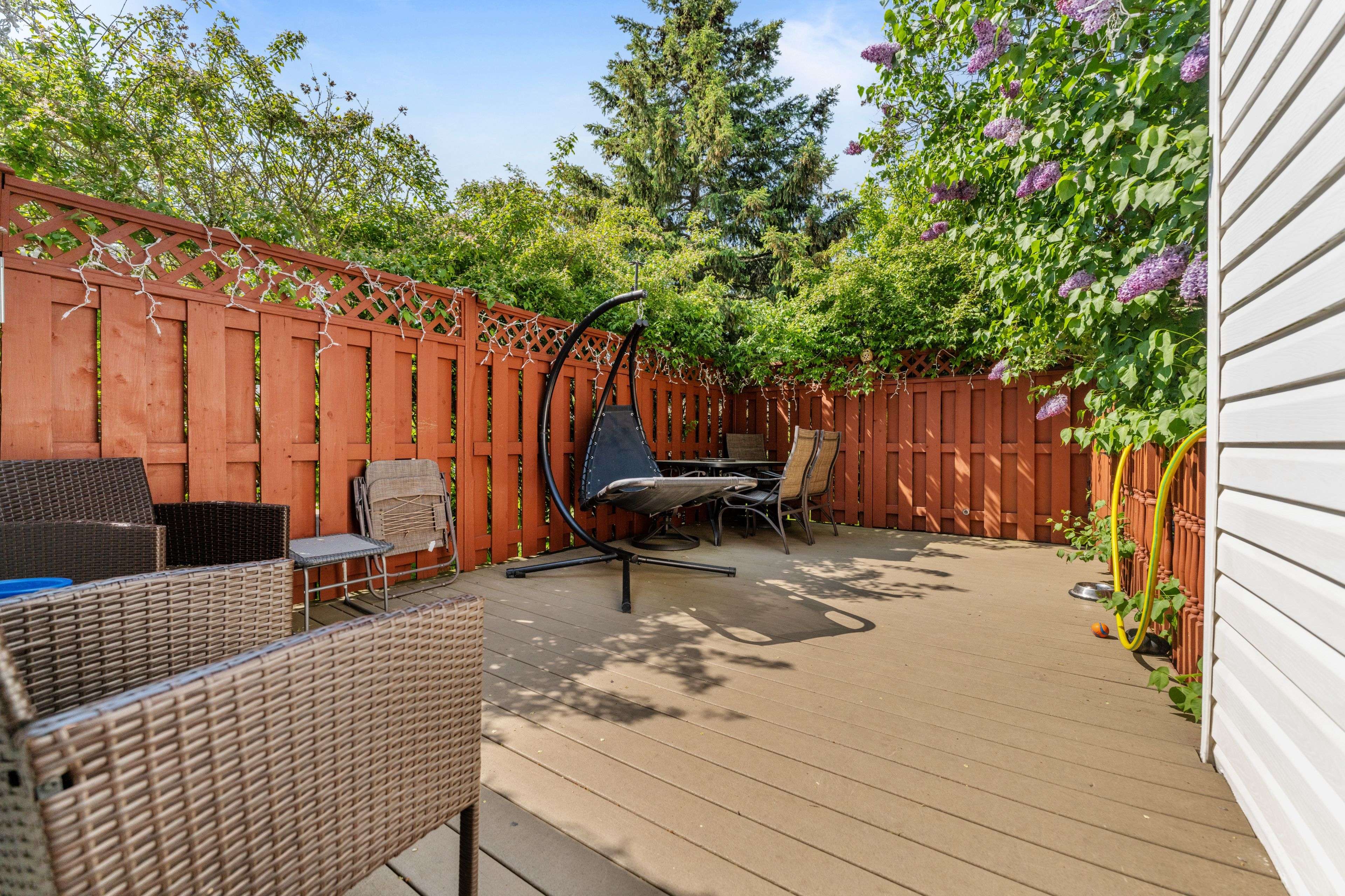 Niagara Falls, ON L2H 1E8,7962 Booth ST