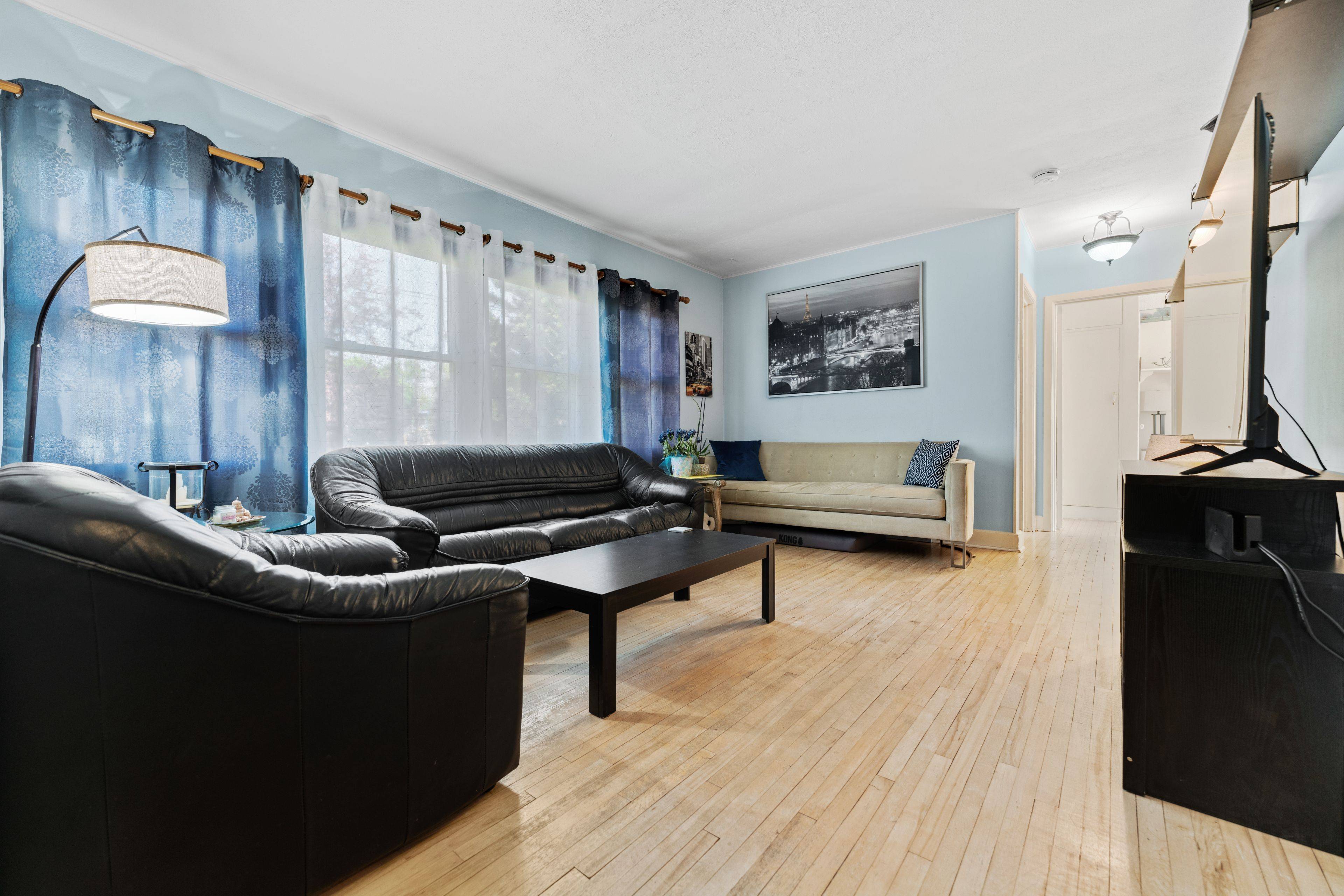 Niagara Falls, ON L2H 1E8,7962 Booth ST