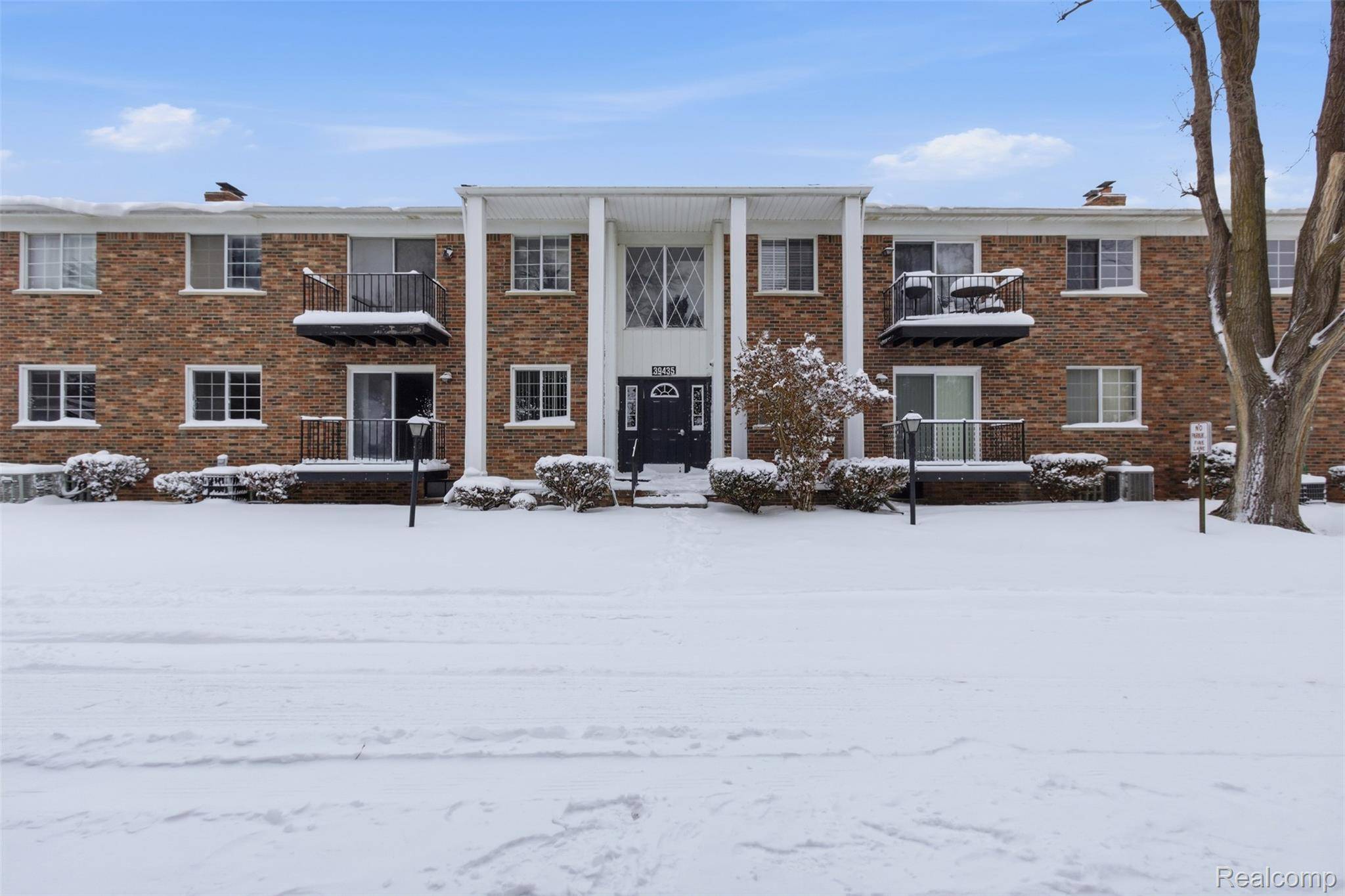 Sterling Heights, MI 48313,39435 Van Dyke AVE #308