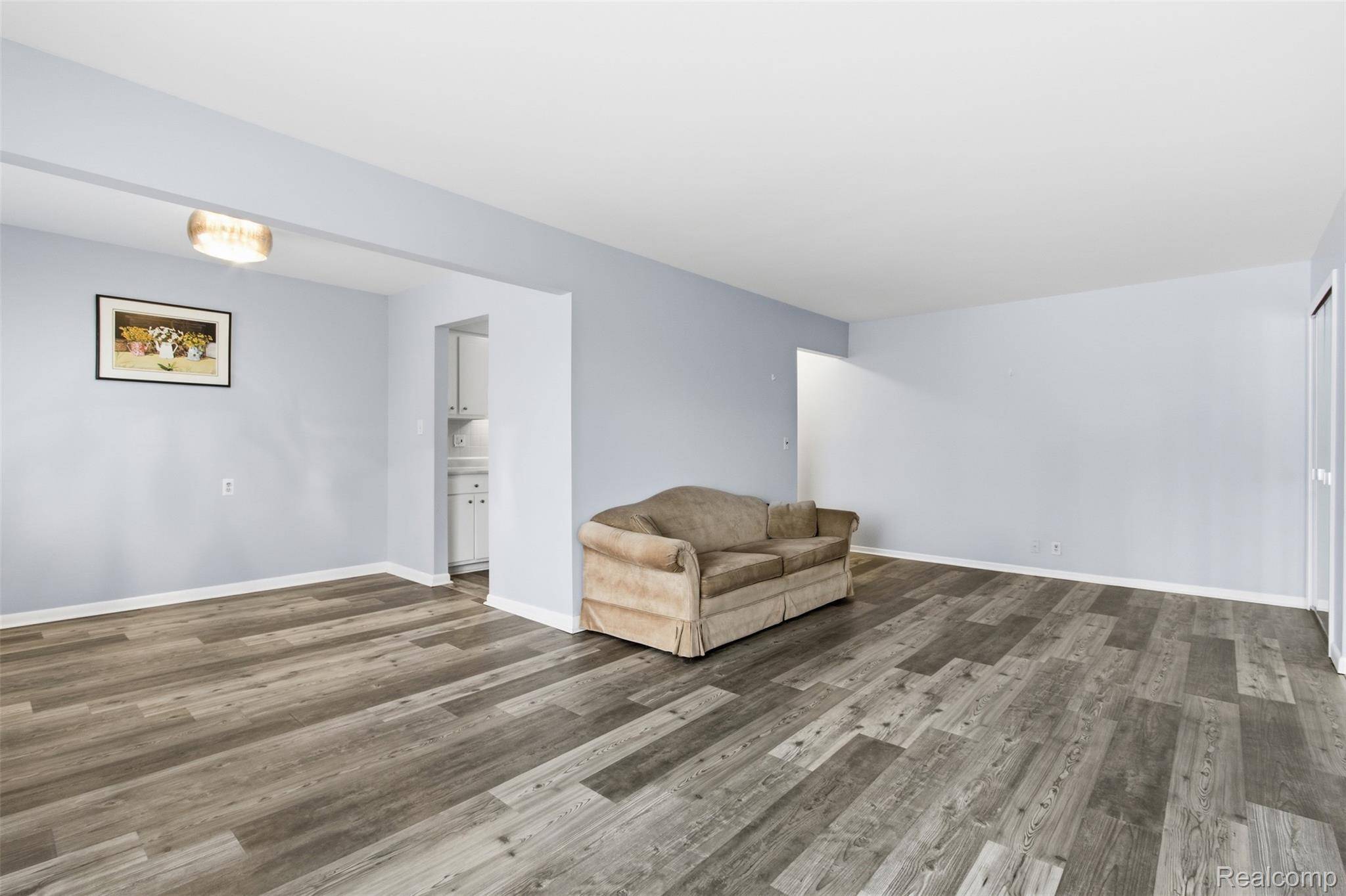 Sterling Heights, MI 48313,39435 Van Dyke AVE #308