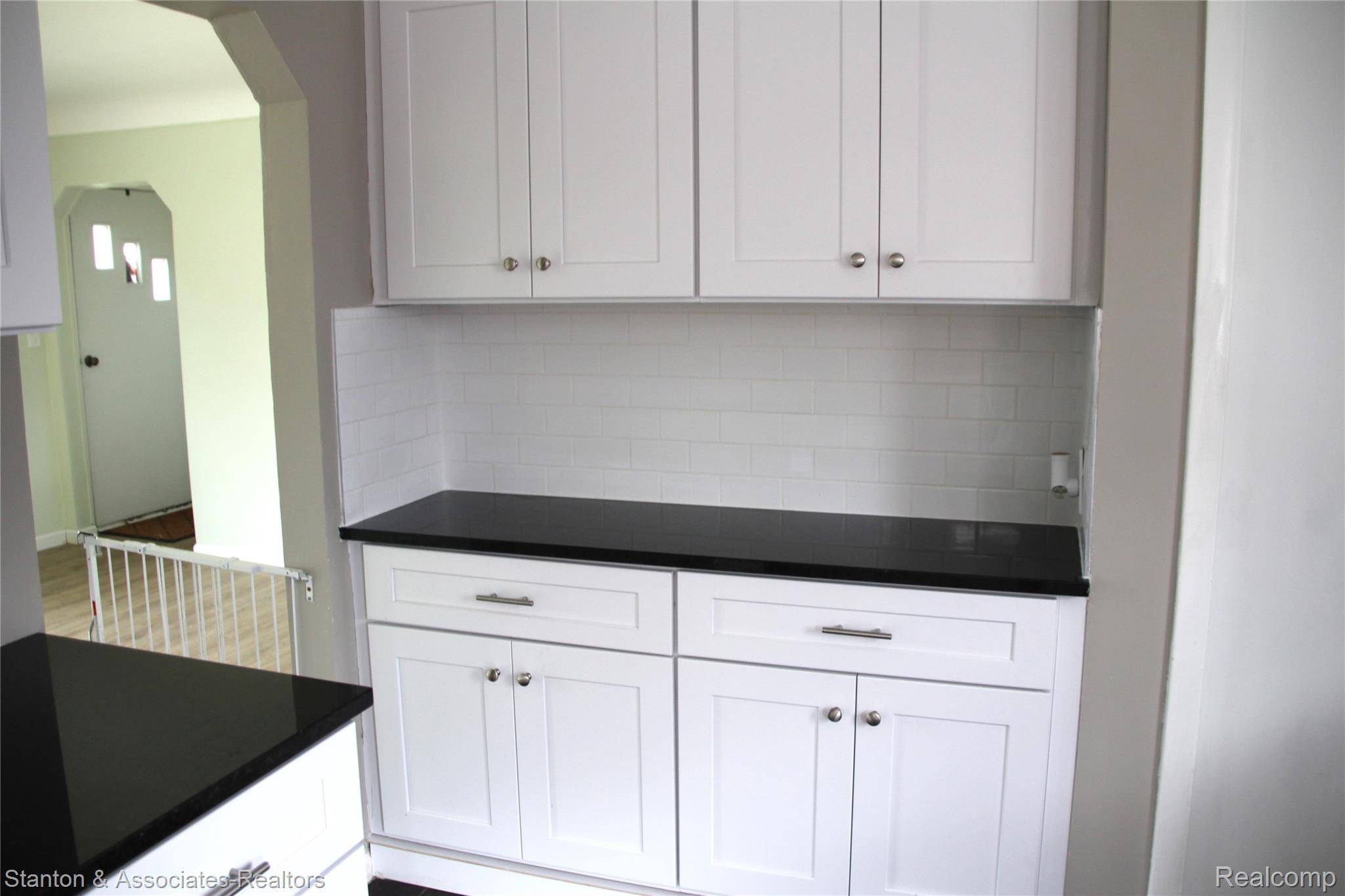 Royal Oak, MI 48073,1212 OTTAWA DR