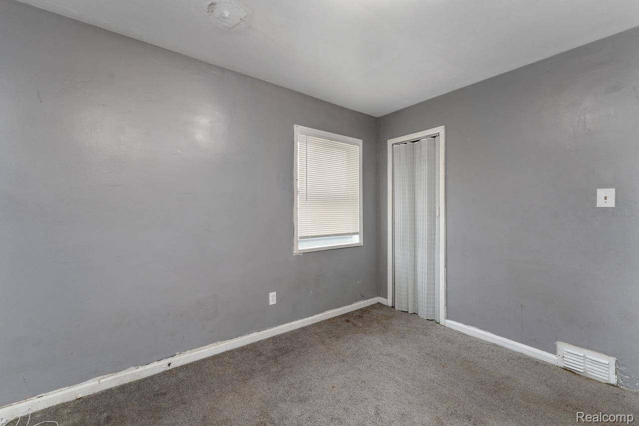 Detroit, MI 48213,12265 Elmdale