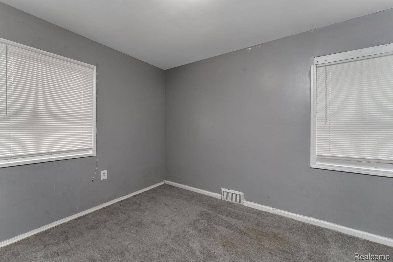 Detroit, MI 48213,12265 Elmdale