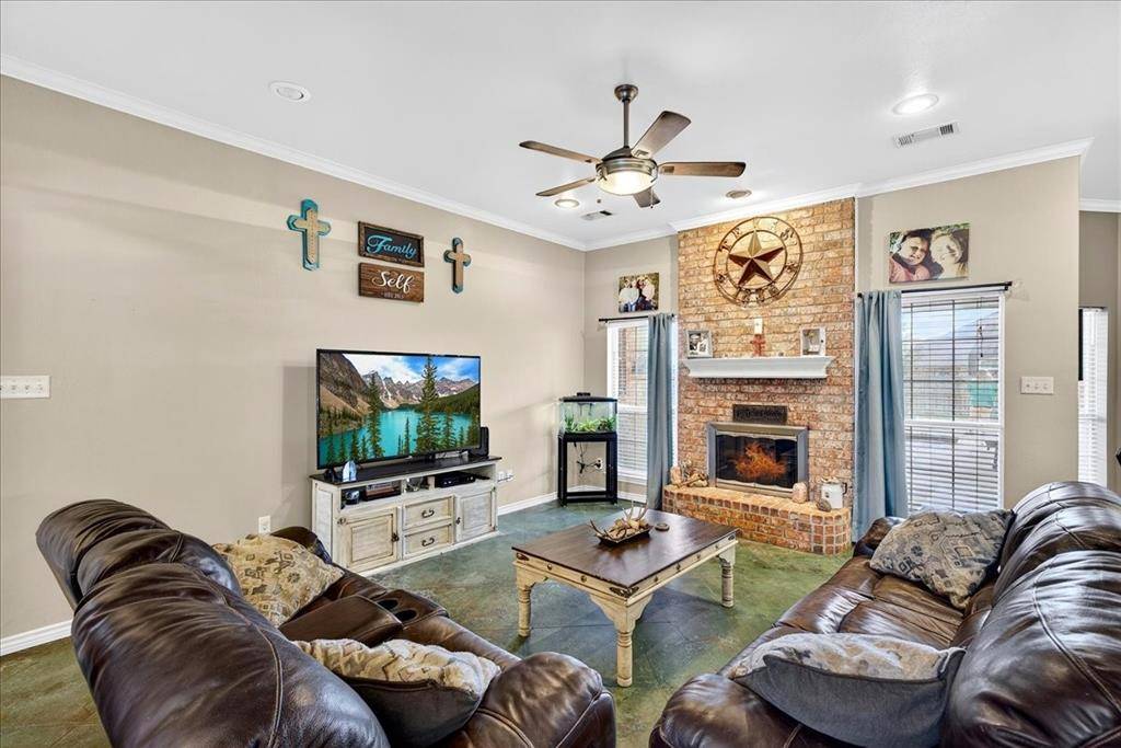 Mabank, TX 75147,524 Autry Way