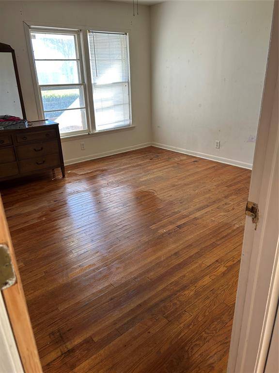 River Oaks, TX 76114,829 Yale Street