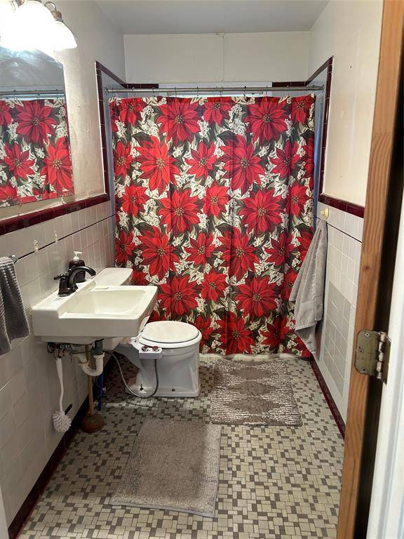 River Oaks, TX 76114,829 Yale Street