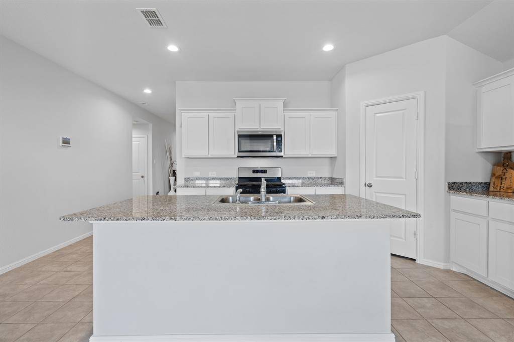 Fort Worth, TX 76131,709 Mount Vista Lane