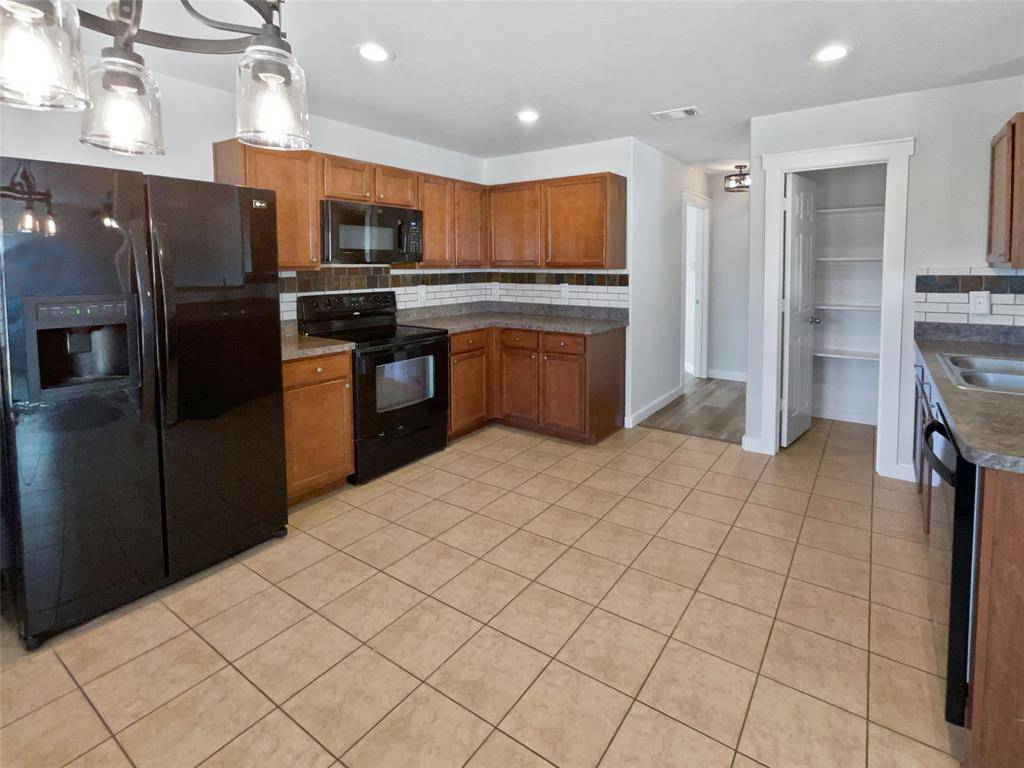 Burleson, TX 76028,1375 Emily Court