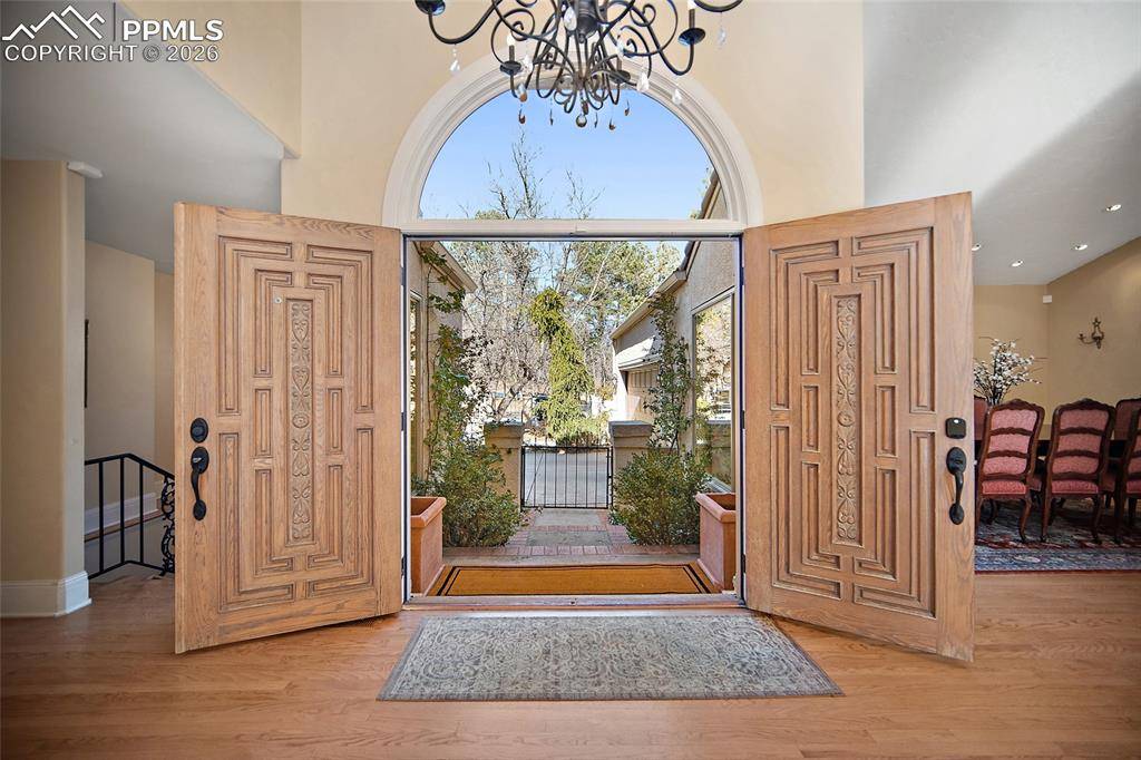 Colorado Springs, CO 80906,1425 W Cheyenne Mountain BLVD