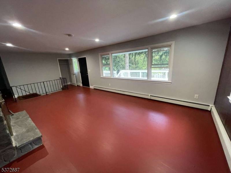 Vernon Twp., NJ 07462,16 Andrea Dr