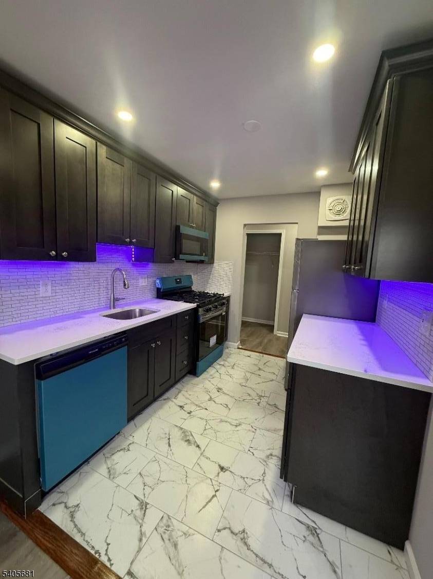 Bloomfield Twp., NJ 07003,168 Washington St. #3C