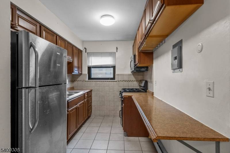 North Plainfield Boro, NJ 07060,401 Us Highway 22