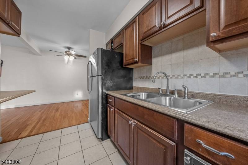 North Plainfield Boro, NJ 07060,401 Us Highway 22