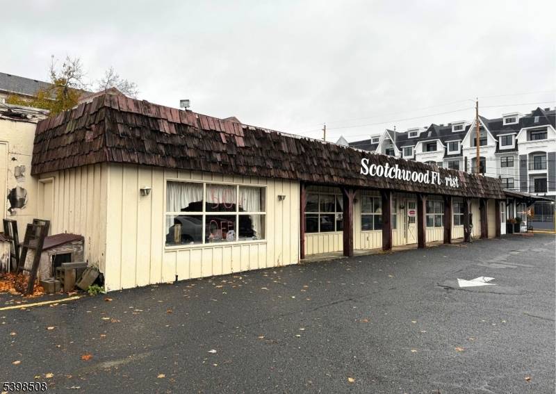 Fanwood Boro, NJ 07023,265 South Ave