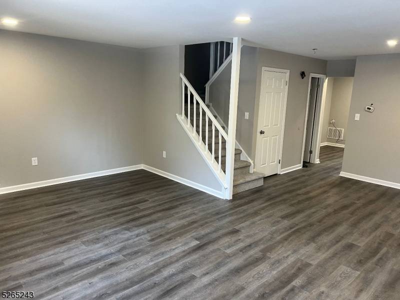 Franklin Twp., NJ 08873,23 Nottingham Way