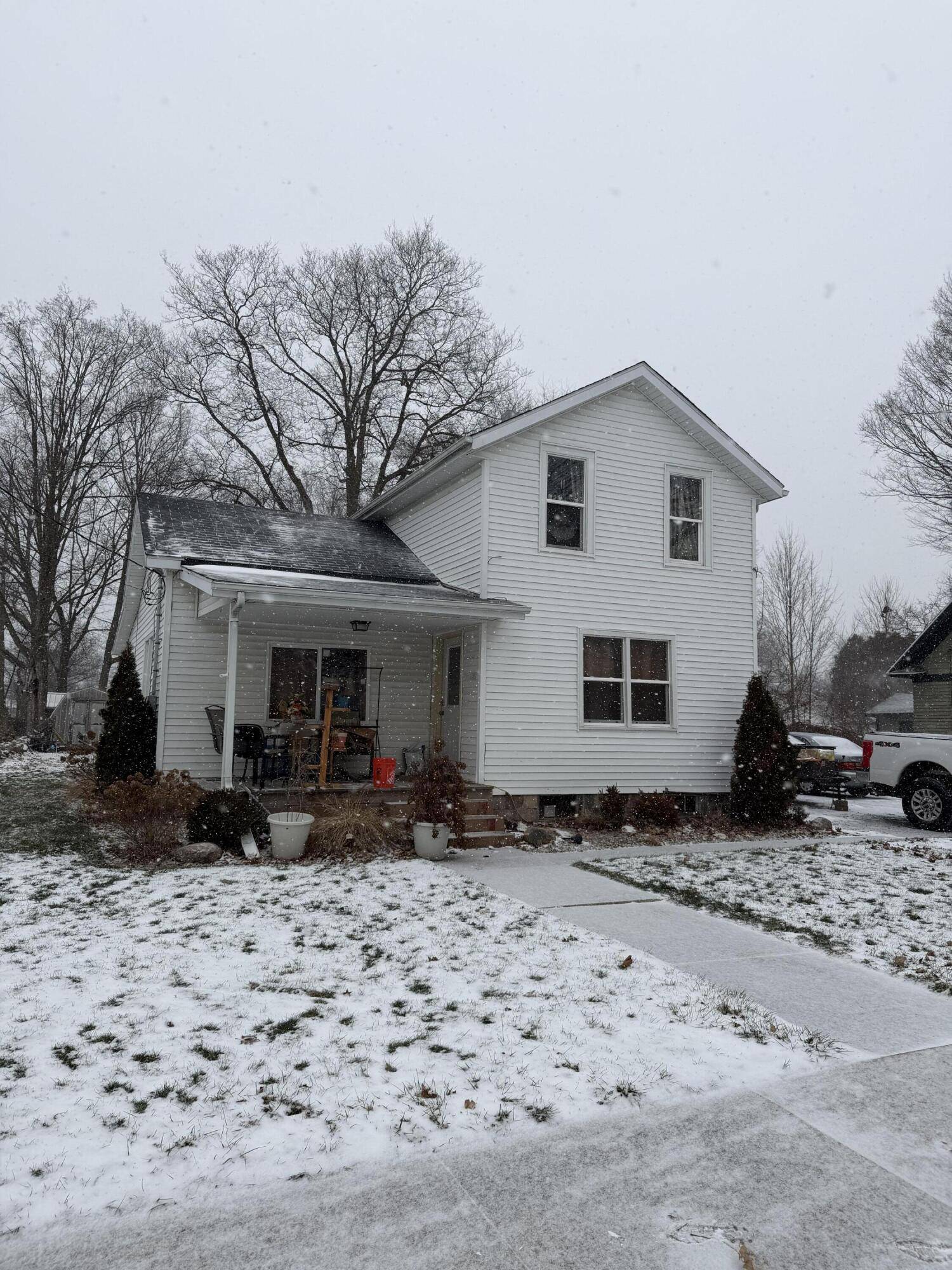 Three Rivers, MI 49093,108 N Lincoln AVE