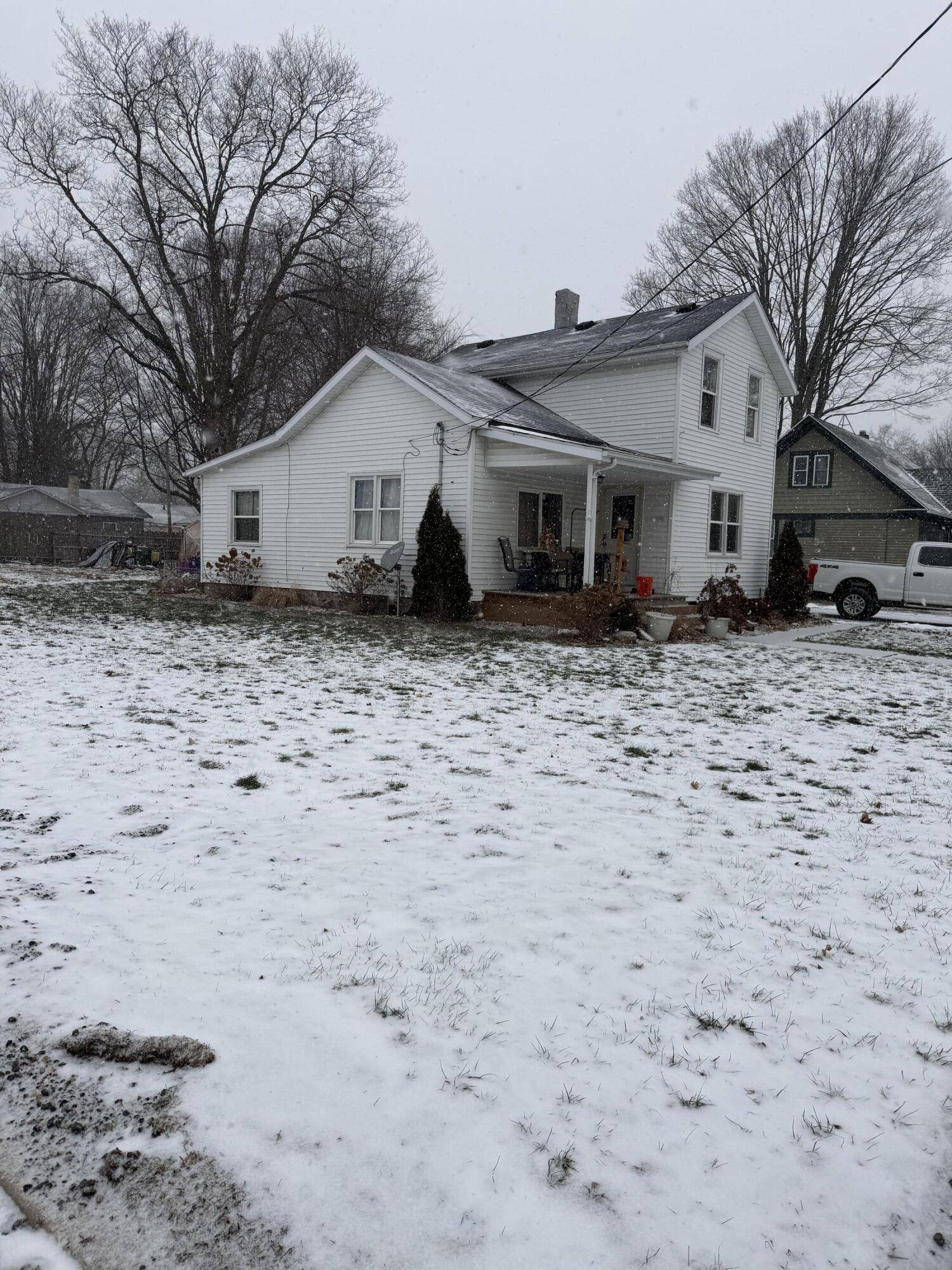 Three Rivers, MI 49093,108 N Lincoln AVE