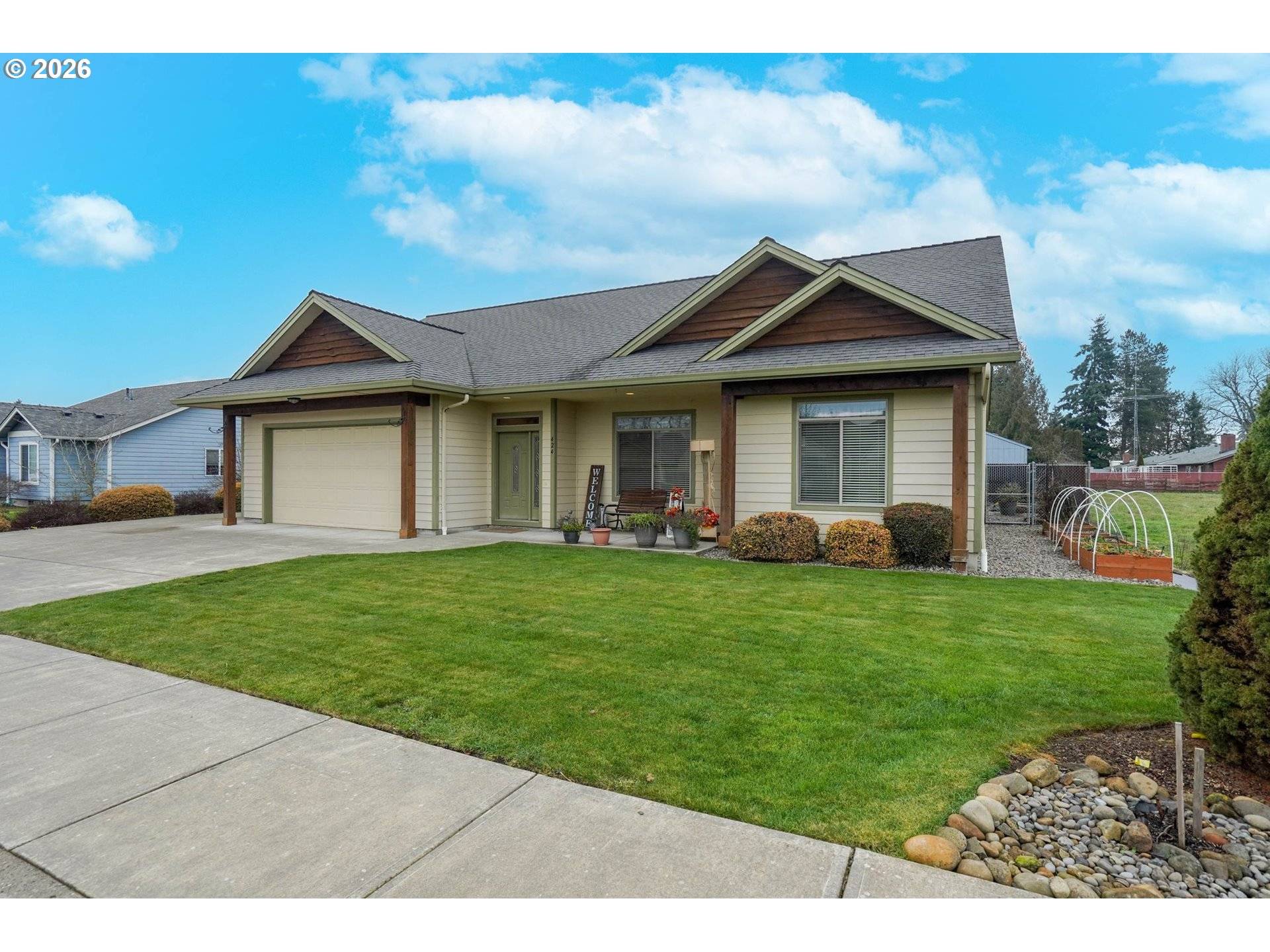Aumsville, OR 97325,424 13TH ST