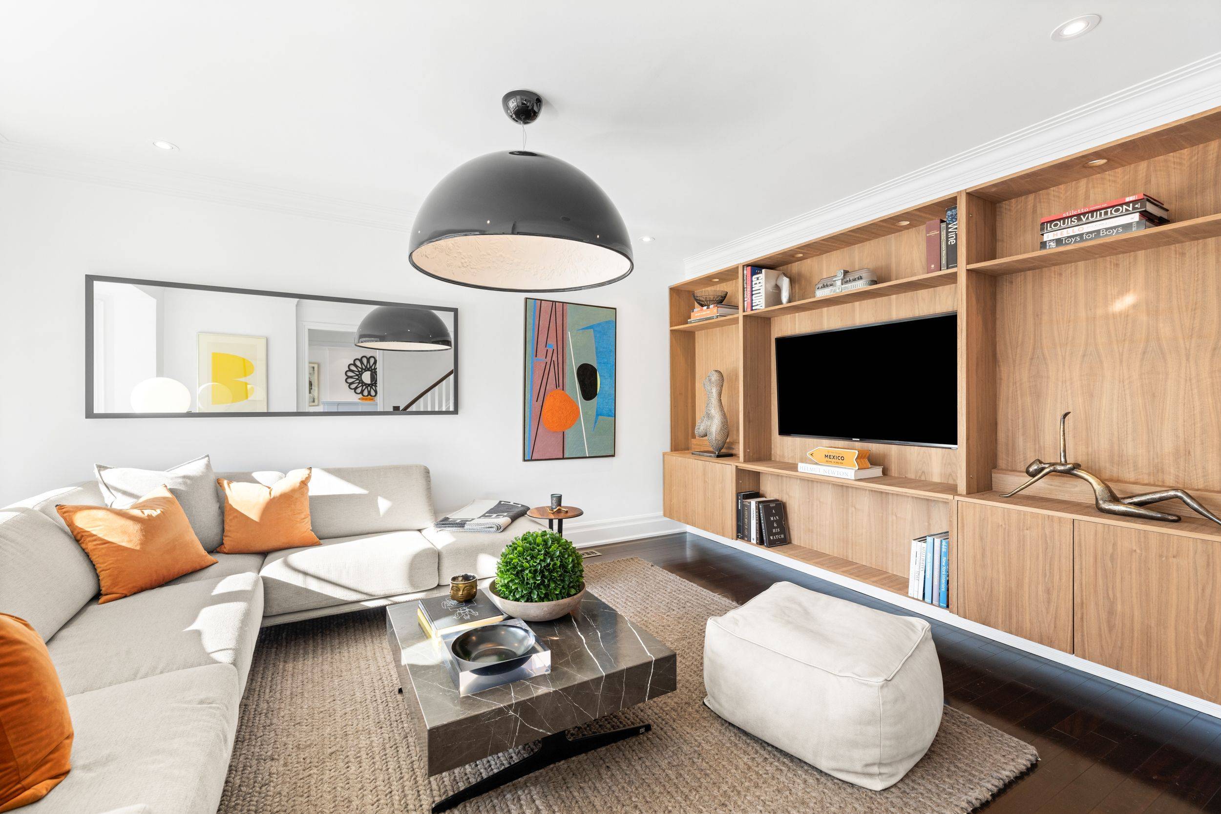 Toronto C03, ON M5P 2Y6,215 Lonsmount DR