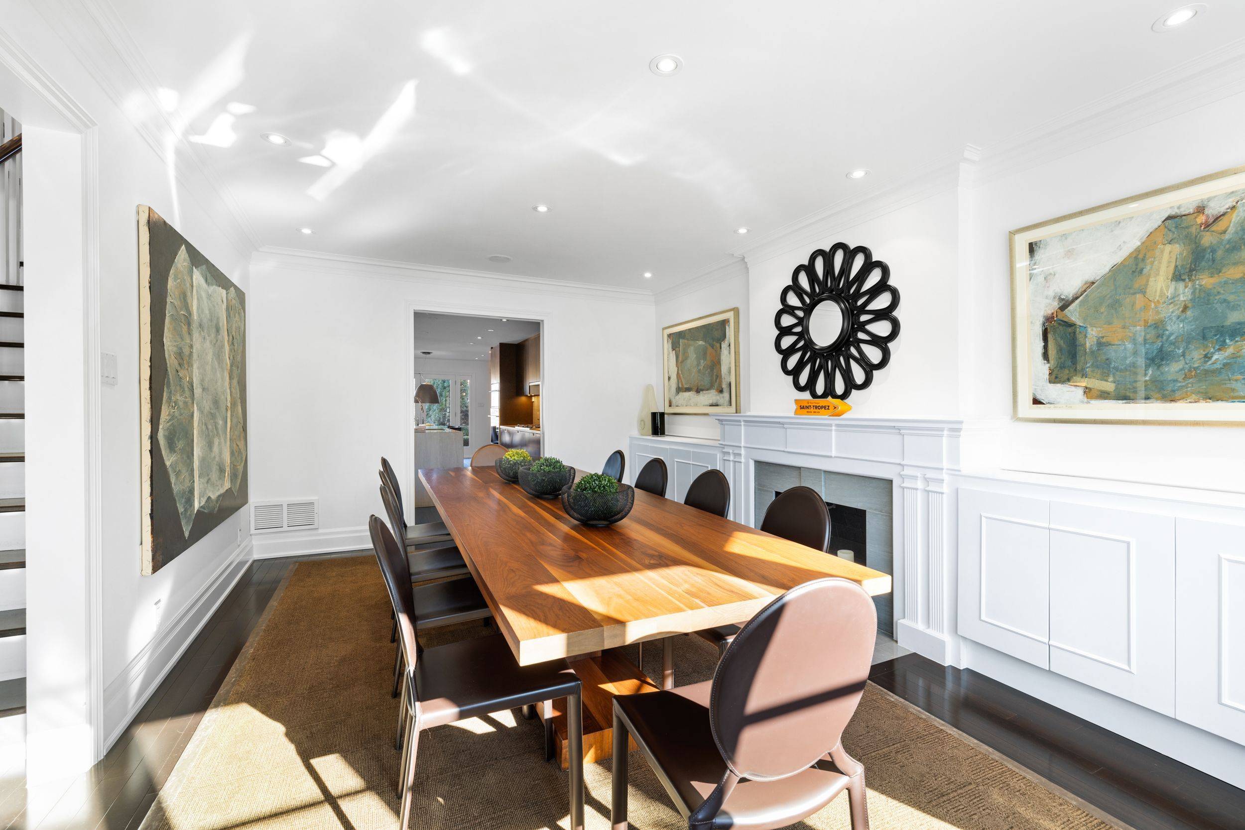 Toronto C03, ON M5P 2Y6,215 Lonsmount DR