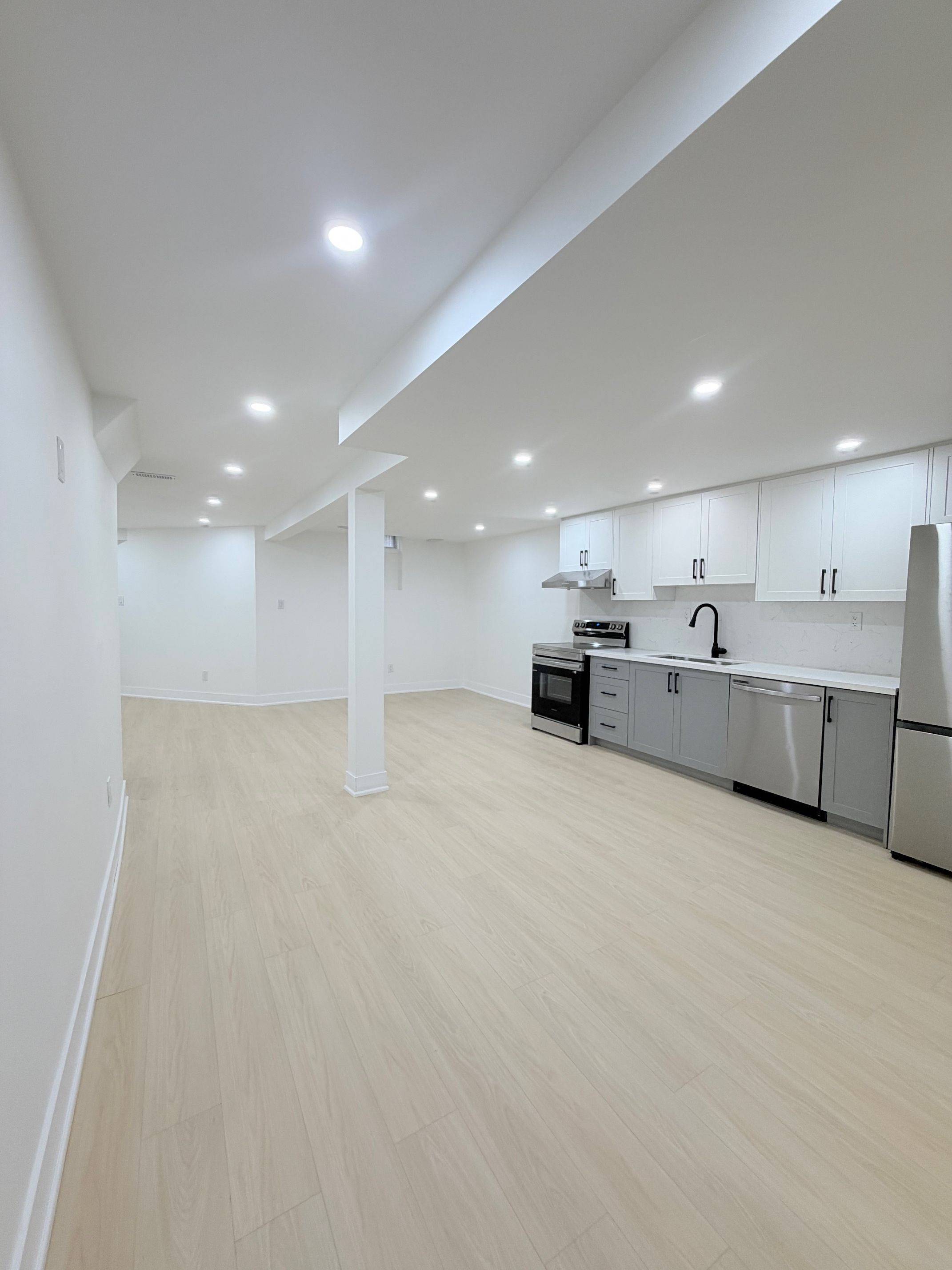 Toronto E11, ON M1B 4V4,16 Oak Knoll CRES #Bsmt