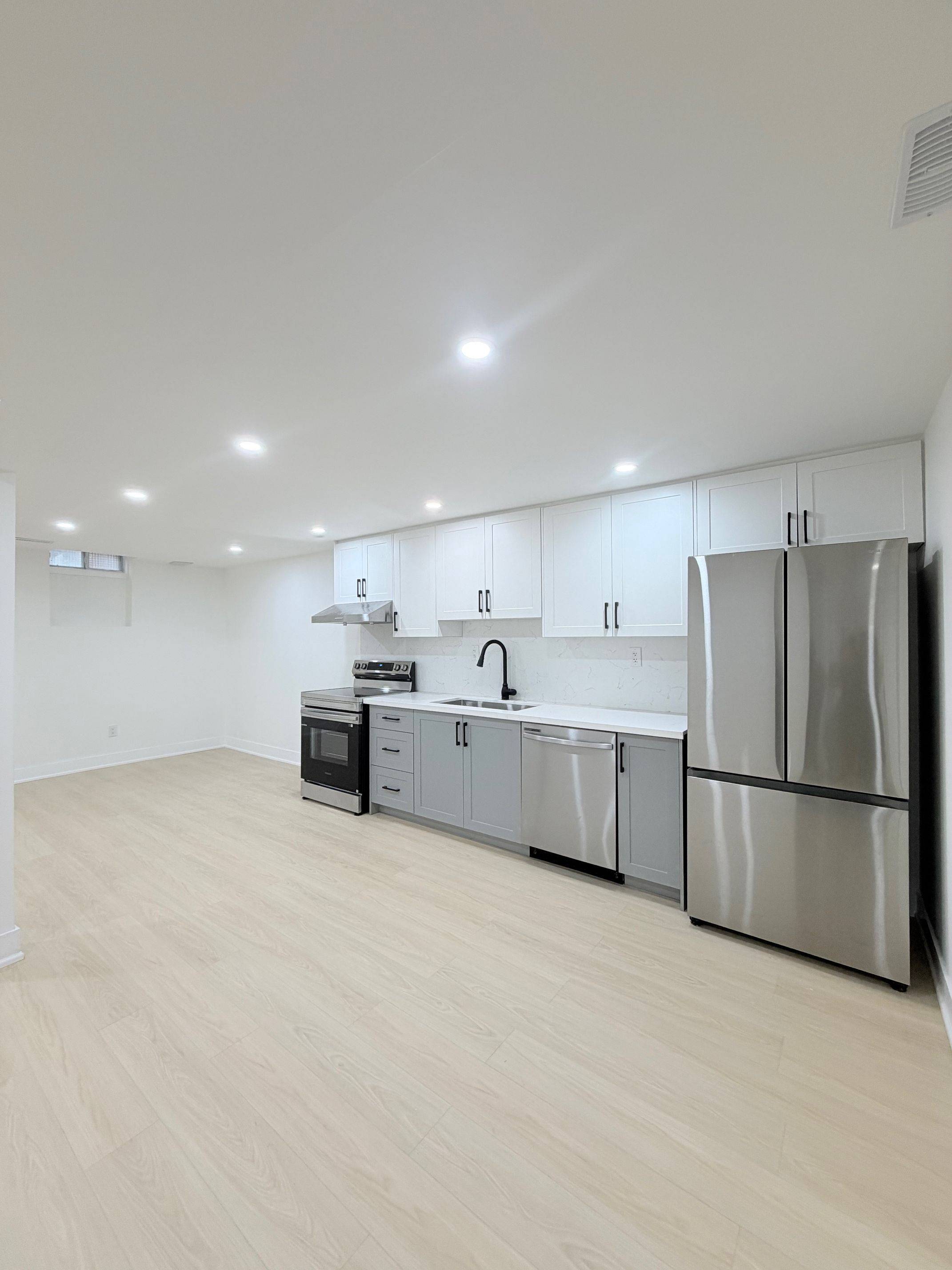 Toronto E11, ON M1B 4V4,16 Oak Knoll CRES #Bsmt