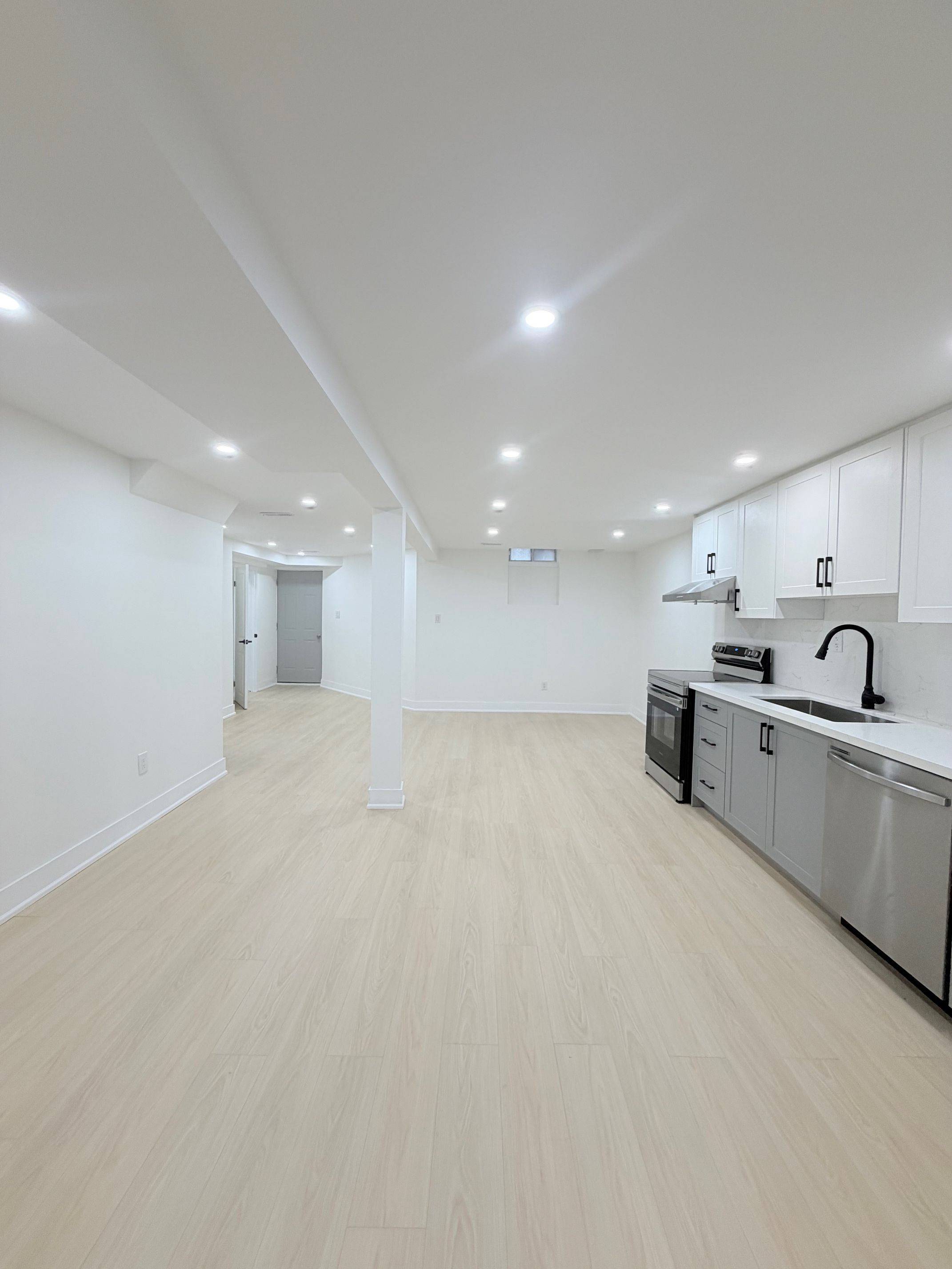 Toronto E11, ON M1B 4V4,16 Oak Knoll CRES #Bsmt