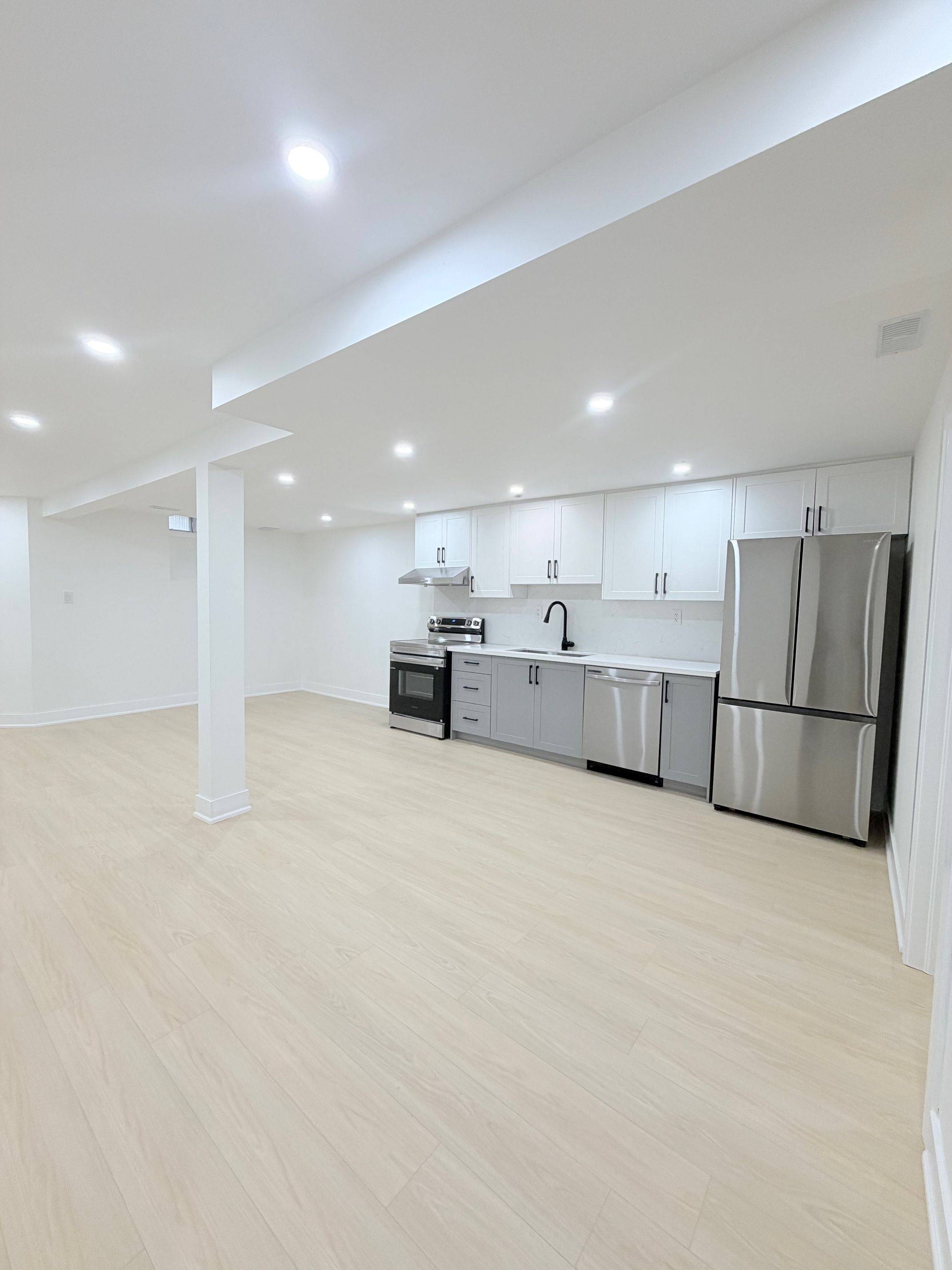 Toronto E11, ON M1B 4V4,16 Oak Knoll CRES #Bsmt