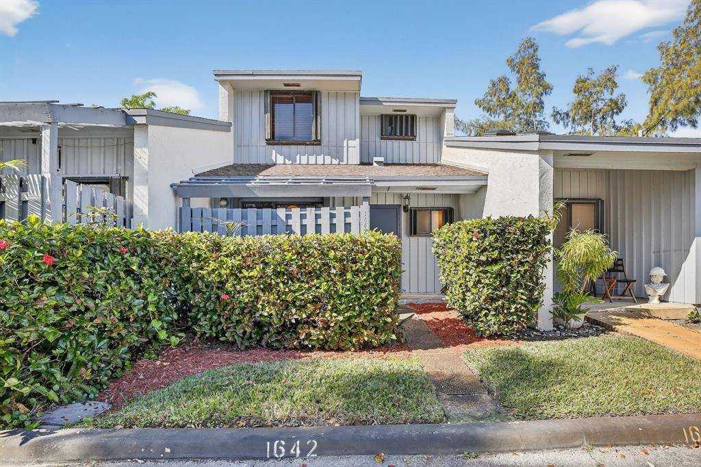 Hollywood, FL 33020,1642 N 15th Ter