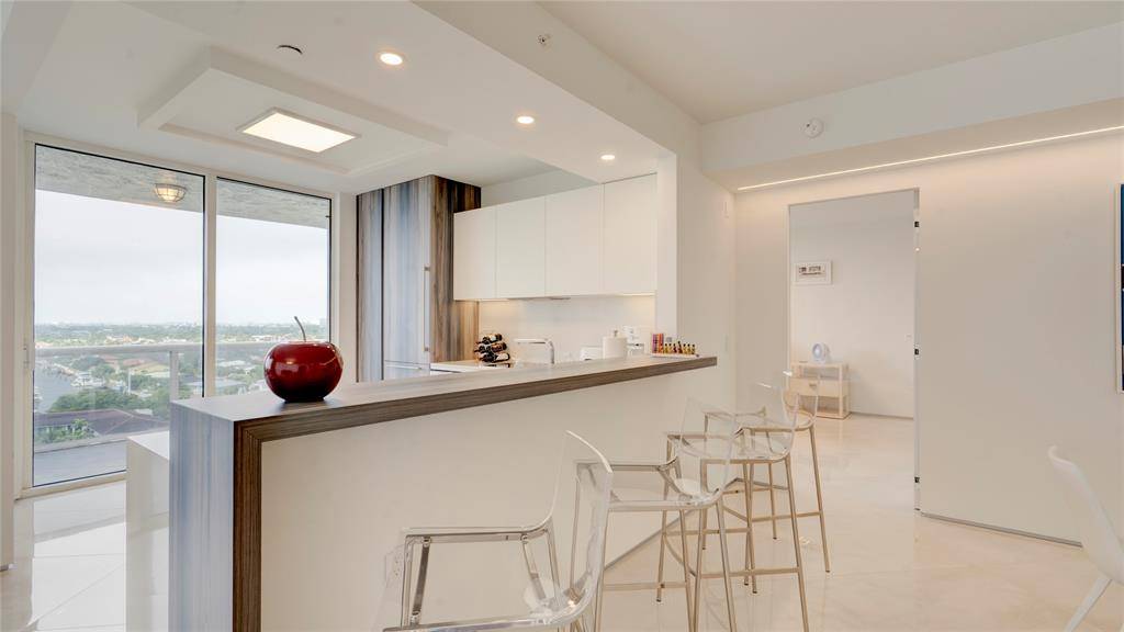 Fort Lauderdale, FL 33308,4240 Galt Ocean Dr #1006