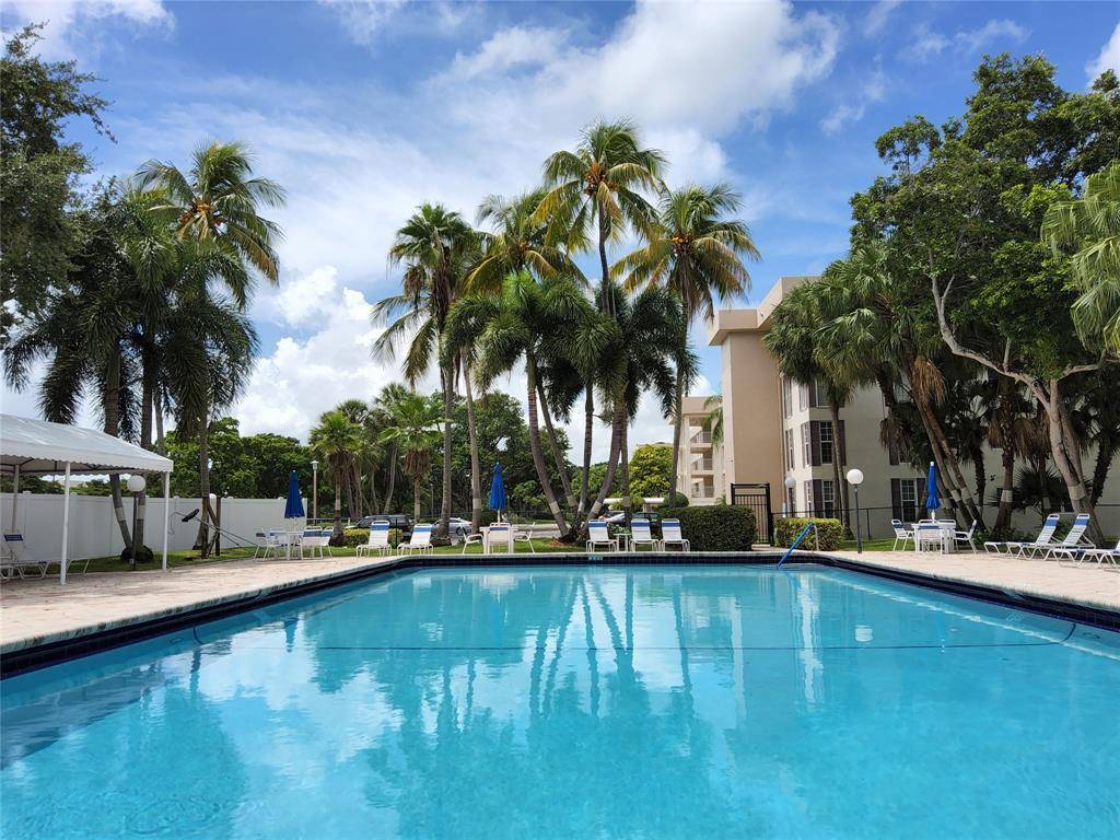 Pompano Beach, FL 33069,3151 S Palm Aire Dr #301