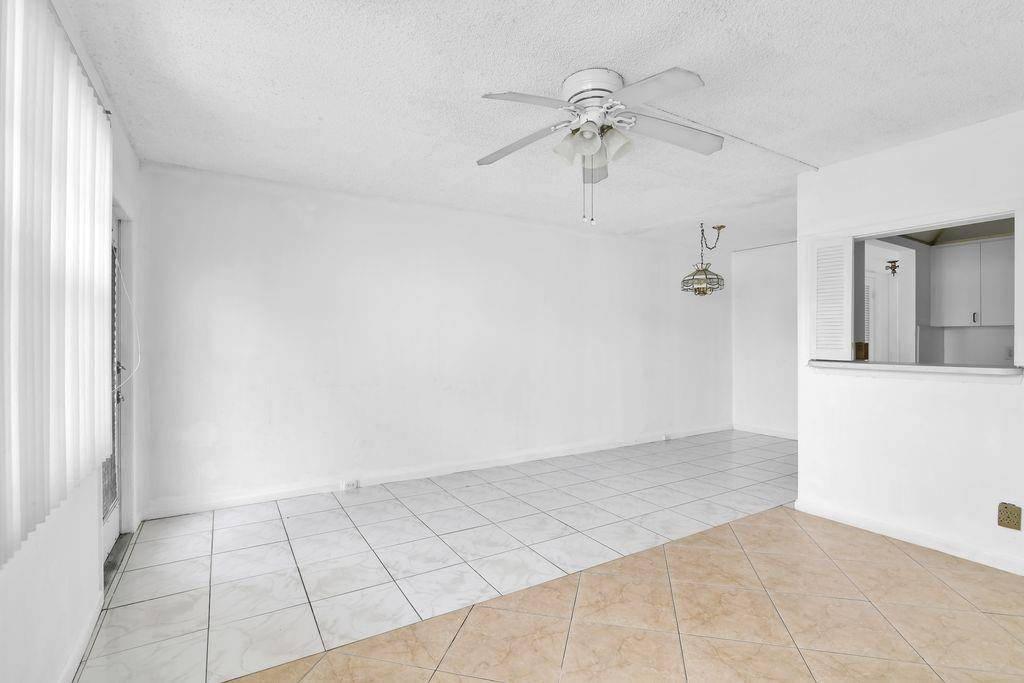 Deerfield Beach, FL 33442,398 Tilford S #398