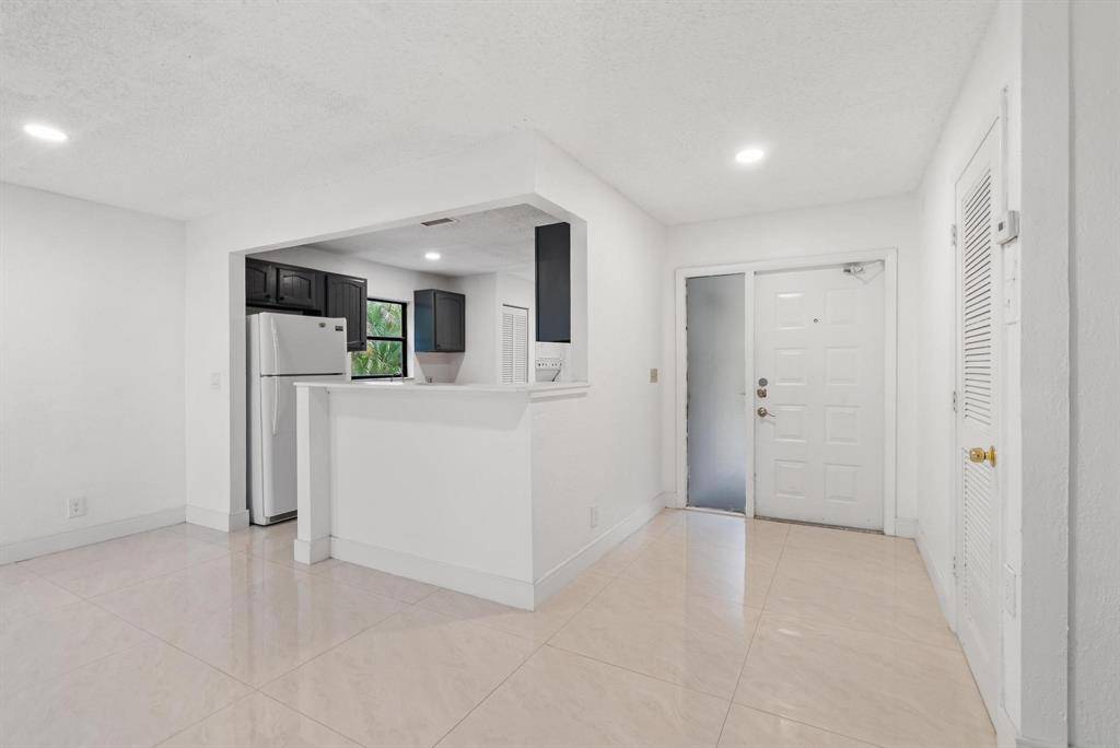 Coral Springs, FL 33065,8797 NW 35th St