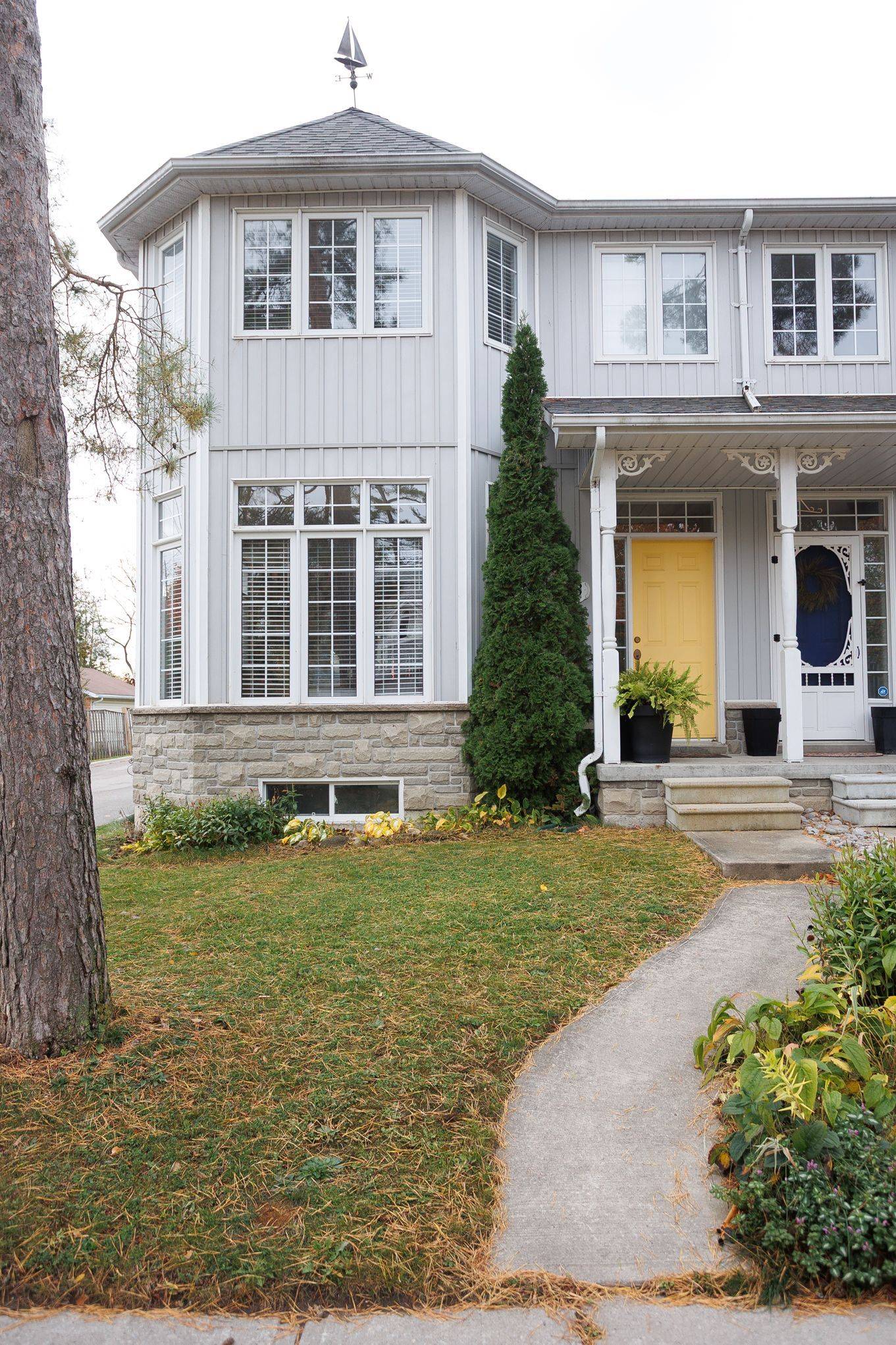 Georgina, ON L0E 1L0,983 Lake DR E