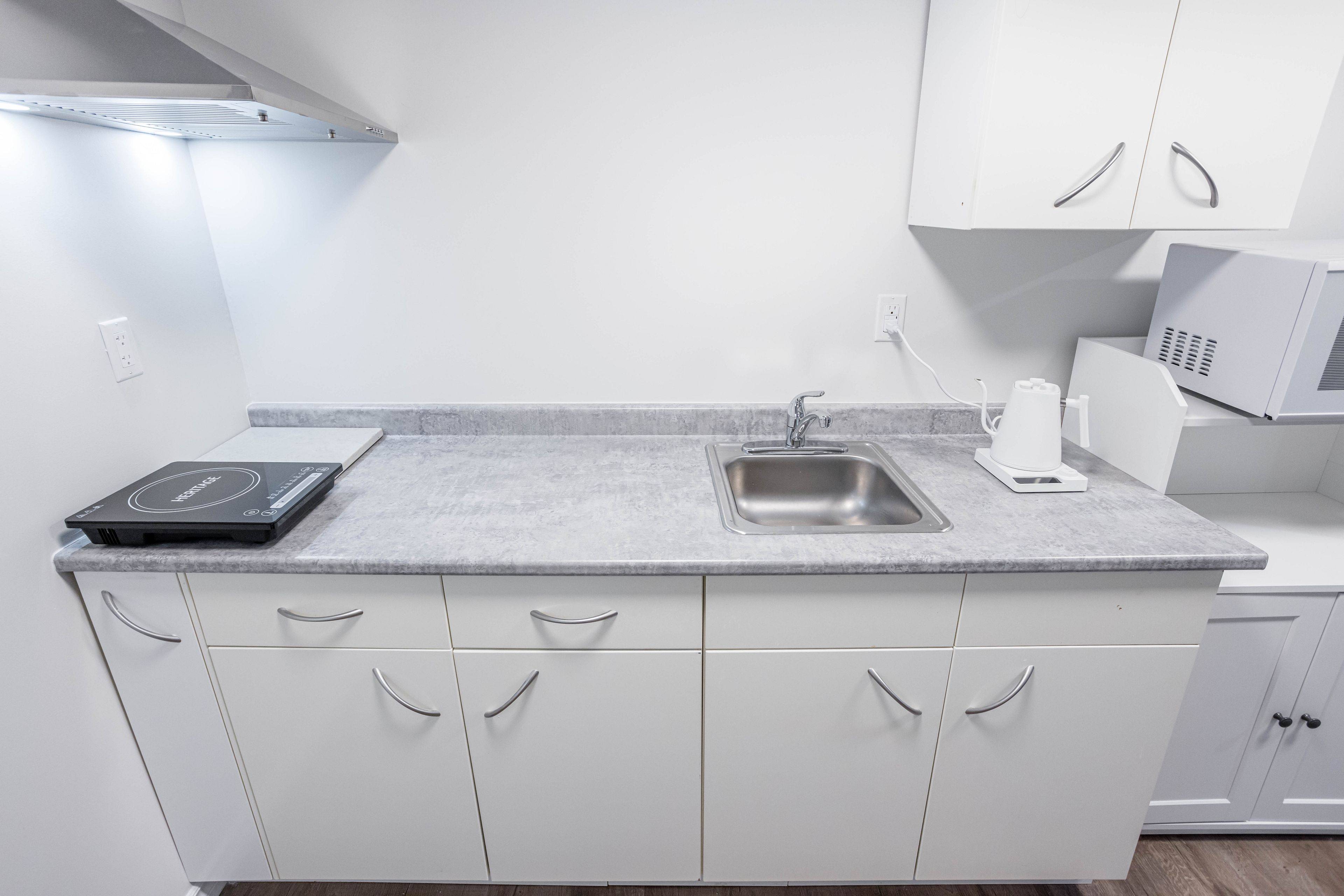 Vaughan, ON L4J 6L8,125 Brookmill DR #Lower A