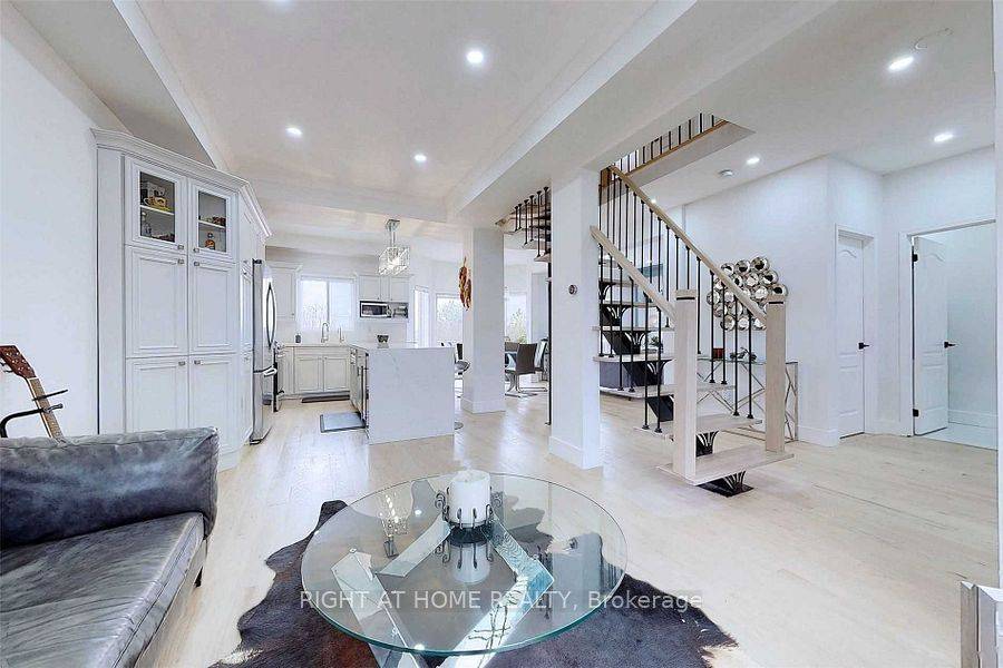 Innisfil, ON L9S 1T1,1269 Gina ST #Main