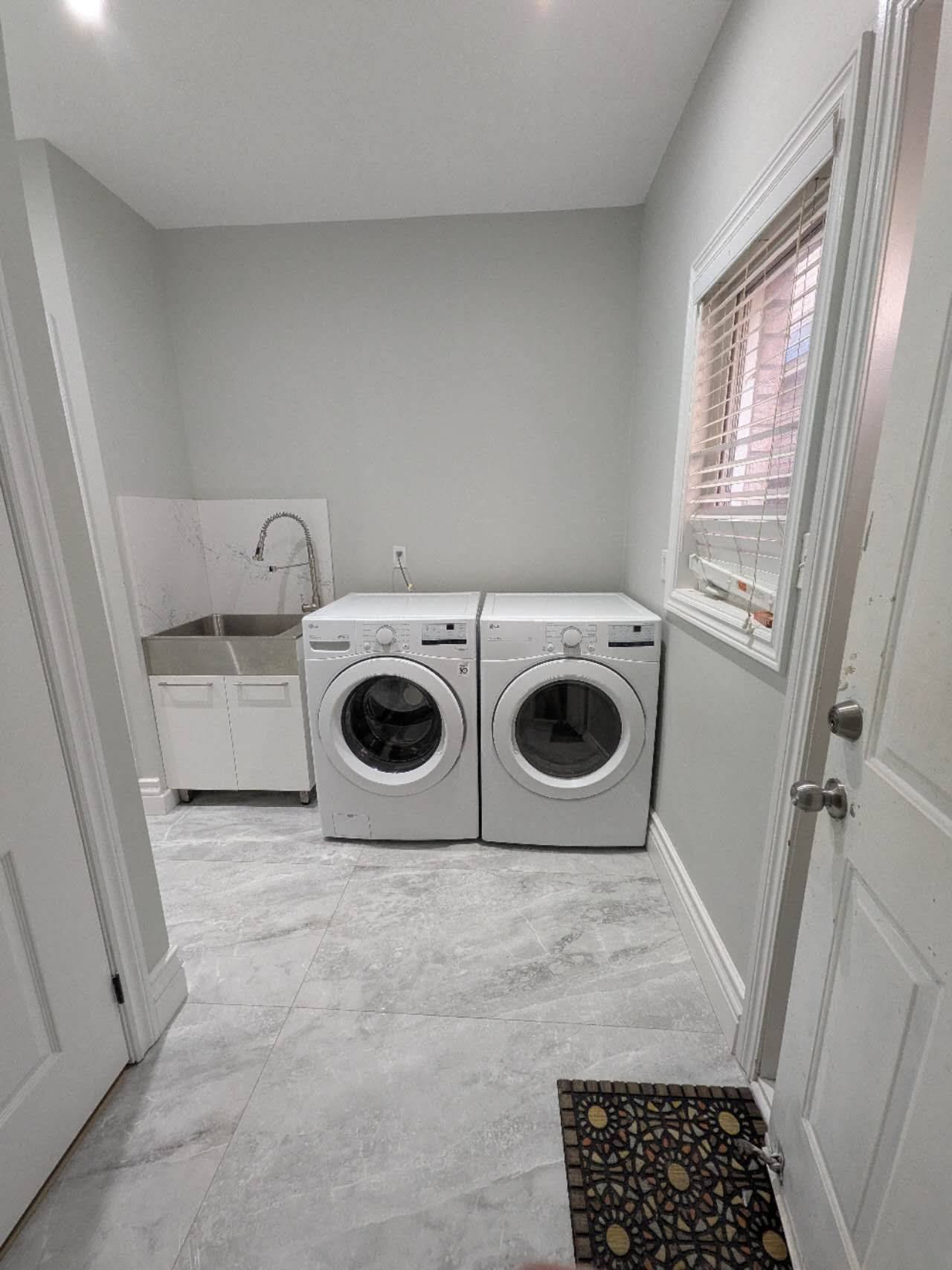 Markham, ON L3S 4R9,390 Elson ST